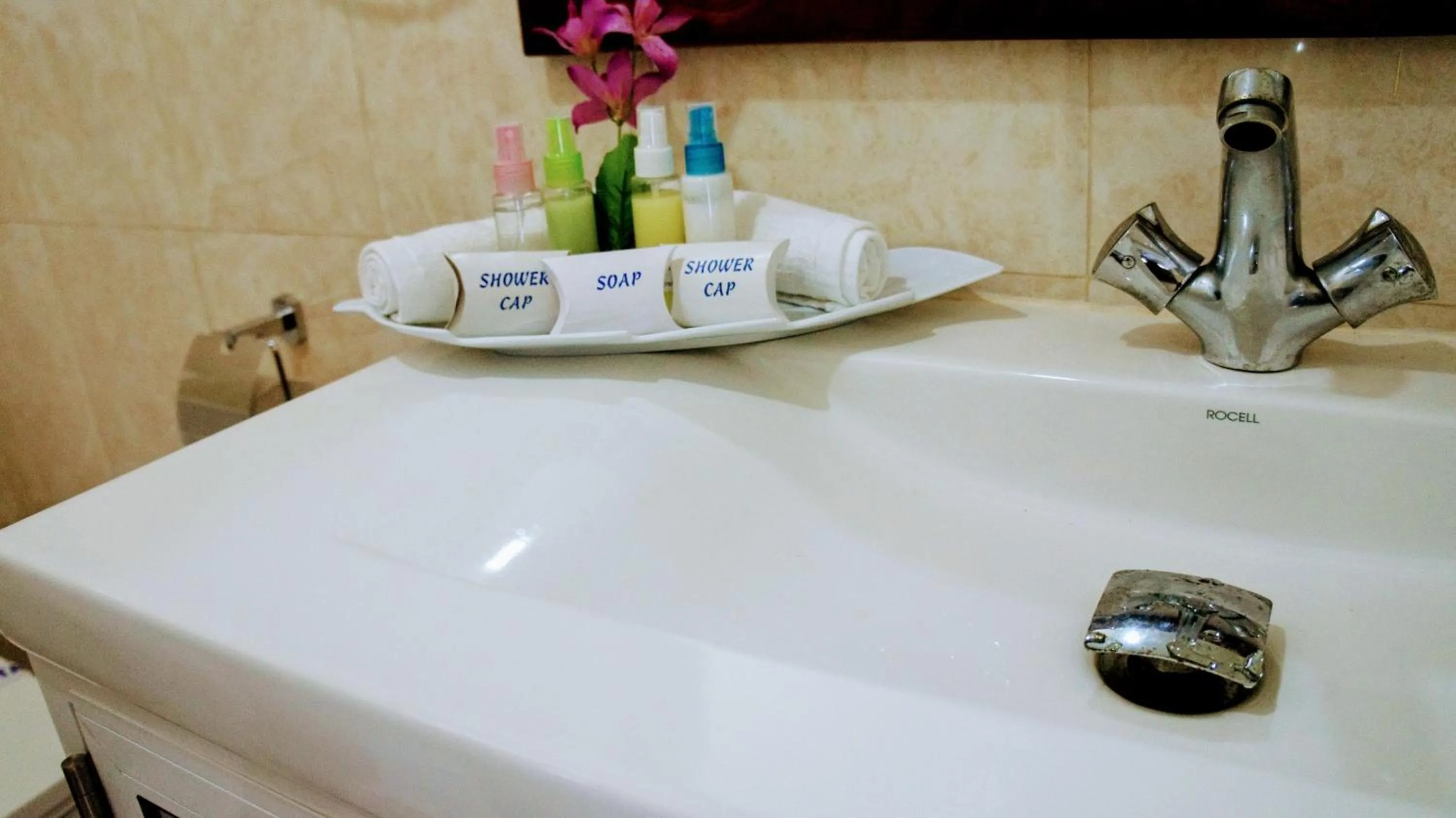 Shower in Mirissa Gate Resort