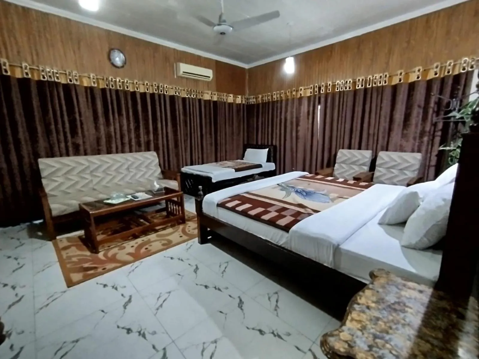 Bed in Alaf Laila Guest House