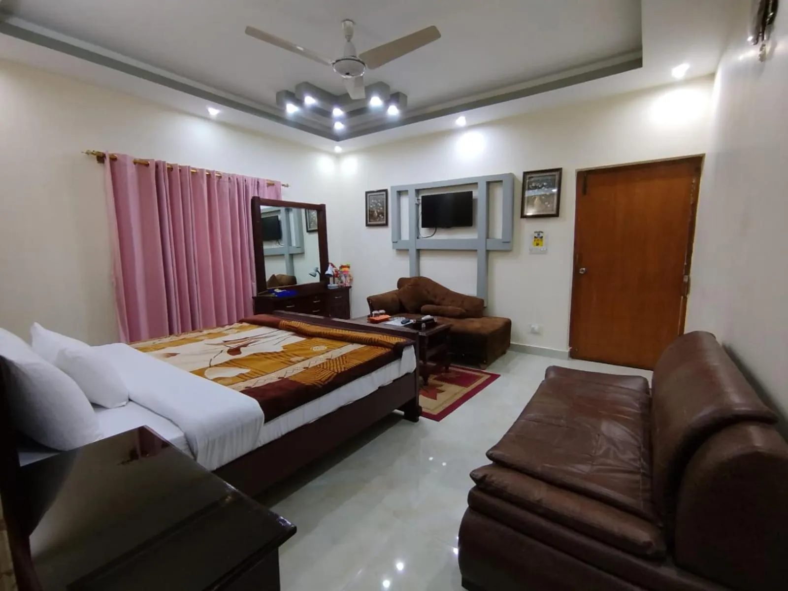 Bed in Alaf Laila Guest House