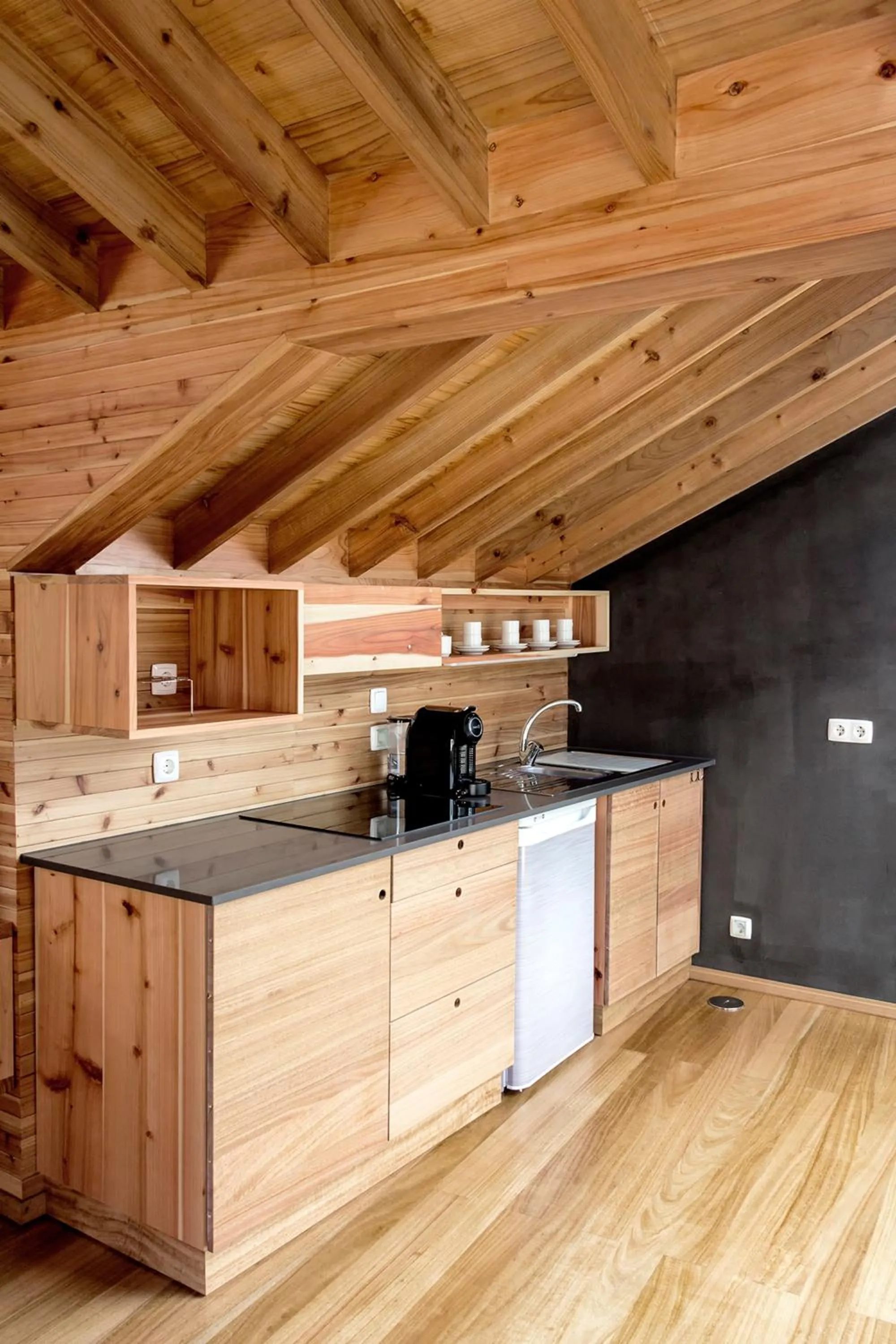 Kitchen or kitchenette in Porto Pim Bay