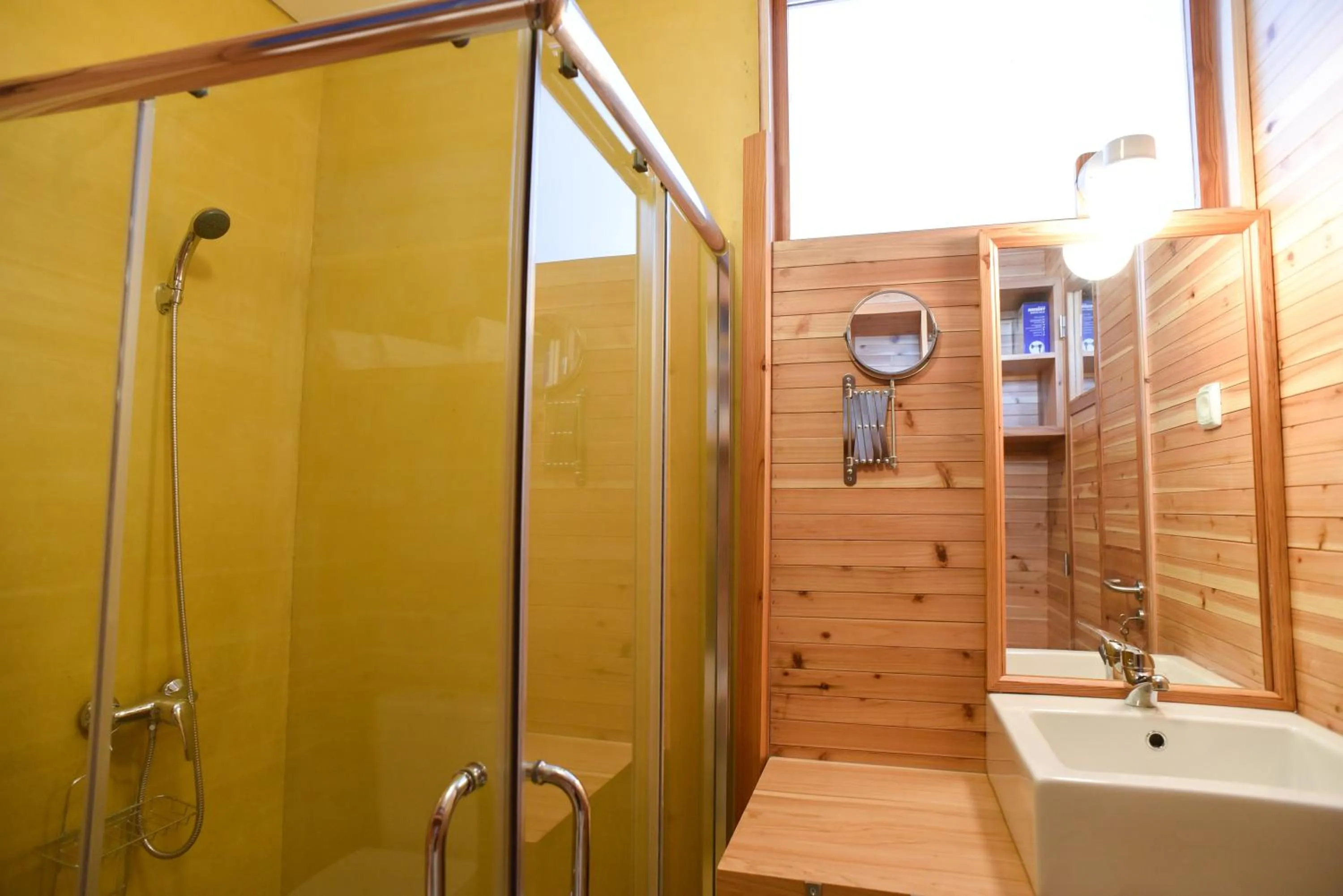 Bathroom in Porto Pim Bay