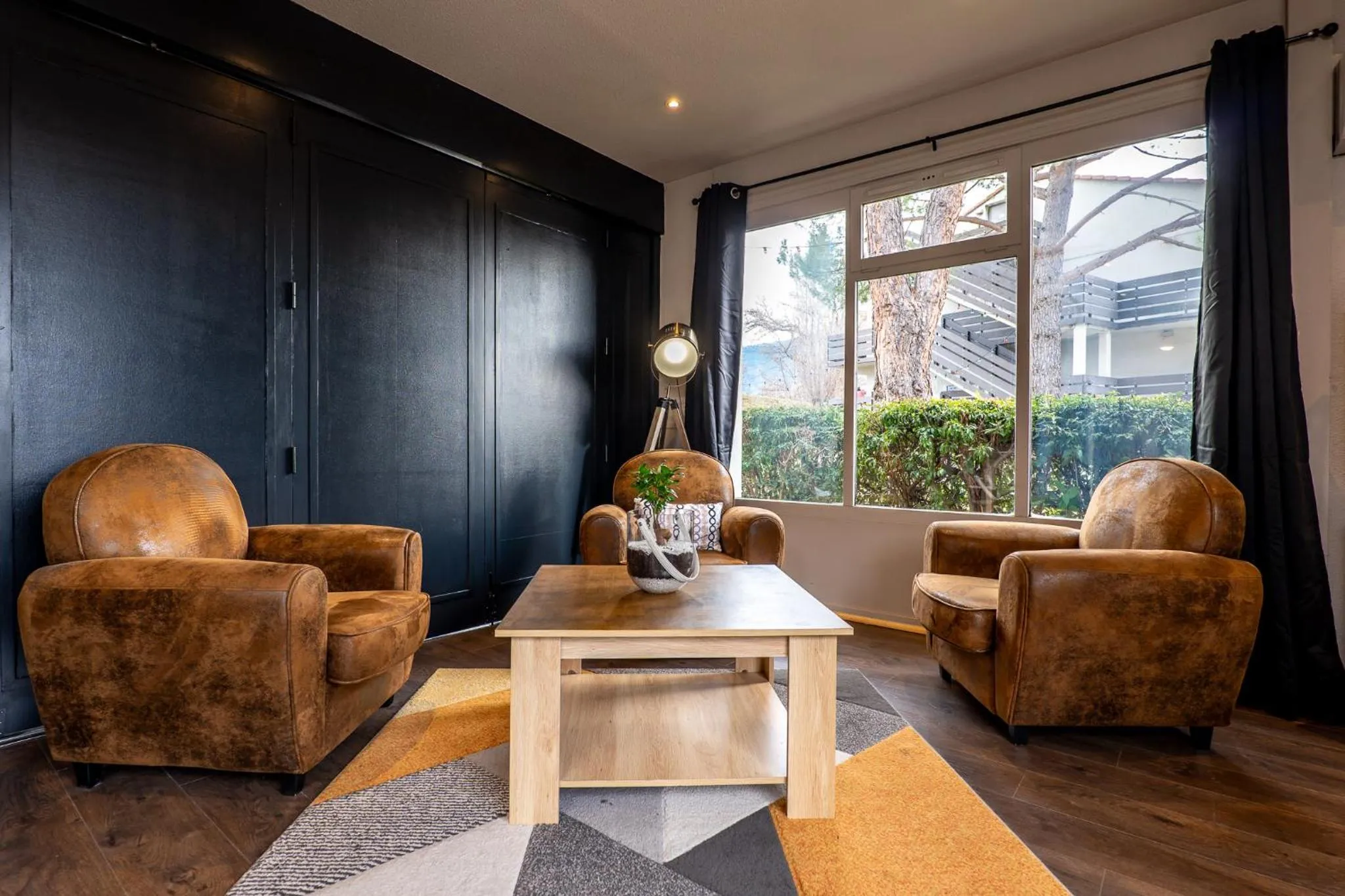 Communal lounge/ TV room in Kyriad Digne-Les-Bains