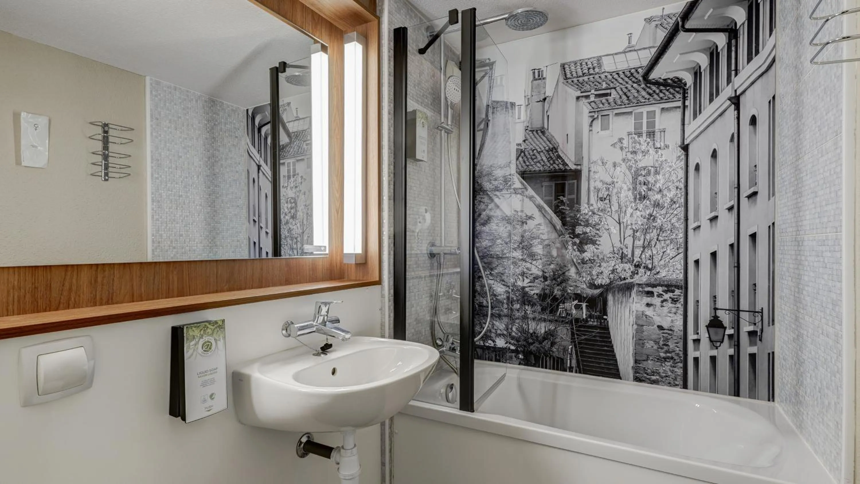 Bathroom in Campanile NATURE - Aix En Provence Meyreuil