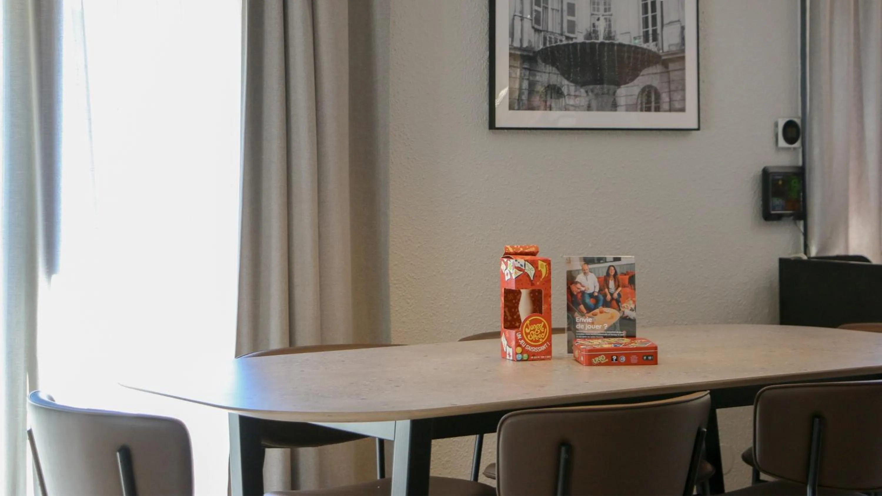 Communal lounge/ TV room in Campanile NATURE - Aix En Provence Meyreuil