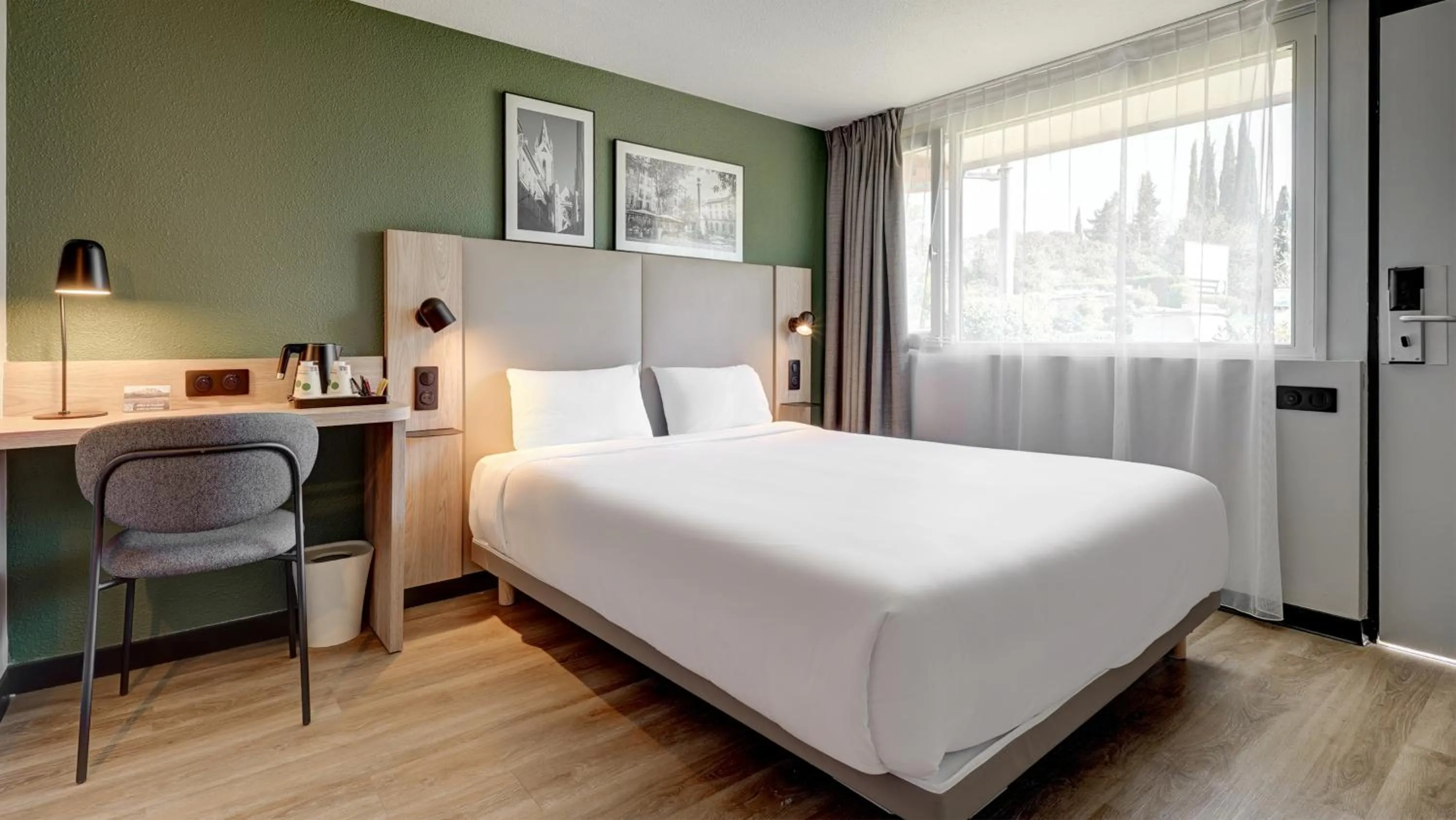 Bed in Campanile NATURE - Aix En Provence Meyreuil