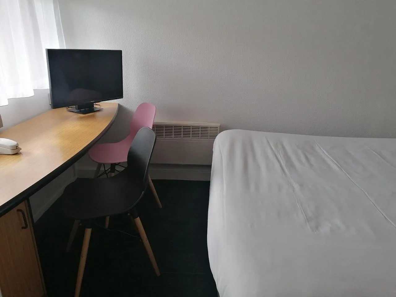 Bedroom, Bed in Kyriad Blois Nord