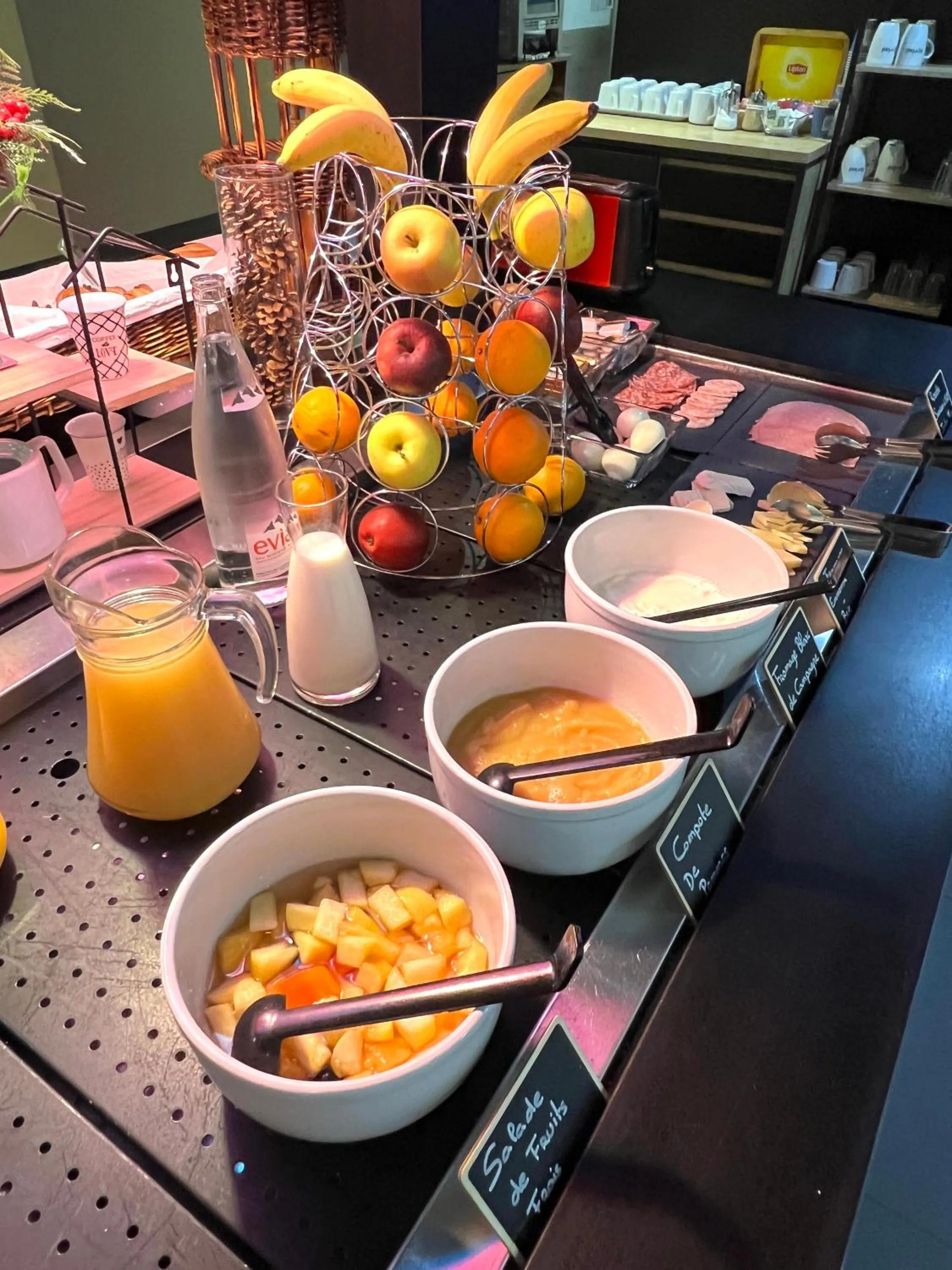 Breakfast in Kyriad Blois Nord