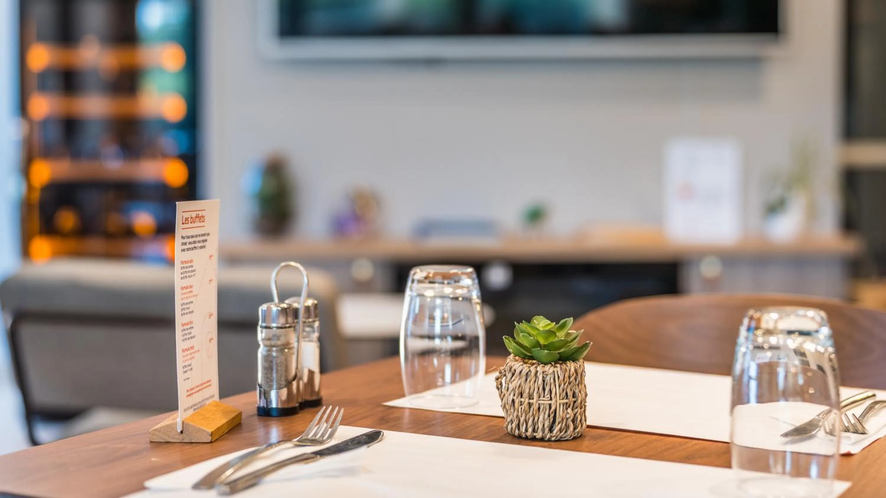 Restaurant/places to eat in Campanile NATURE - Dijon Est Saint-Apollinaire