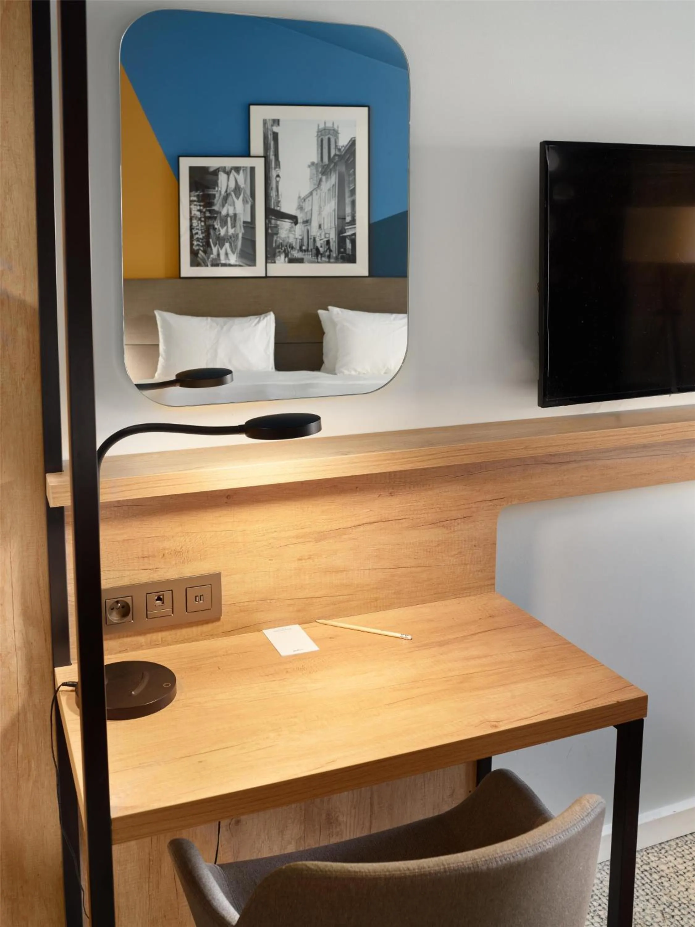 Bedroom in Radisson Hotel Aix En Provence