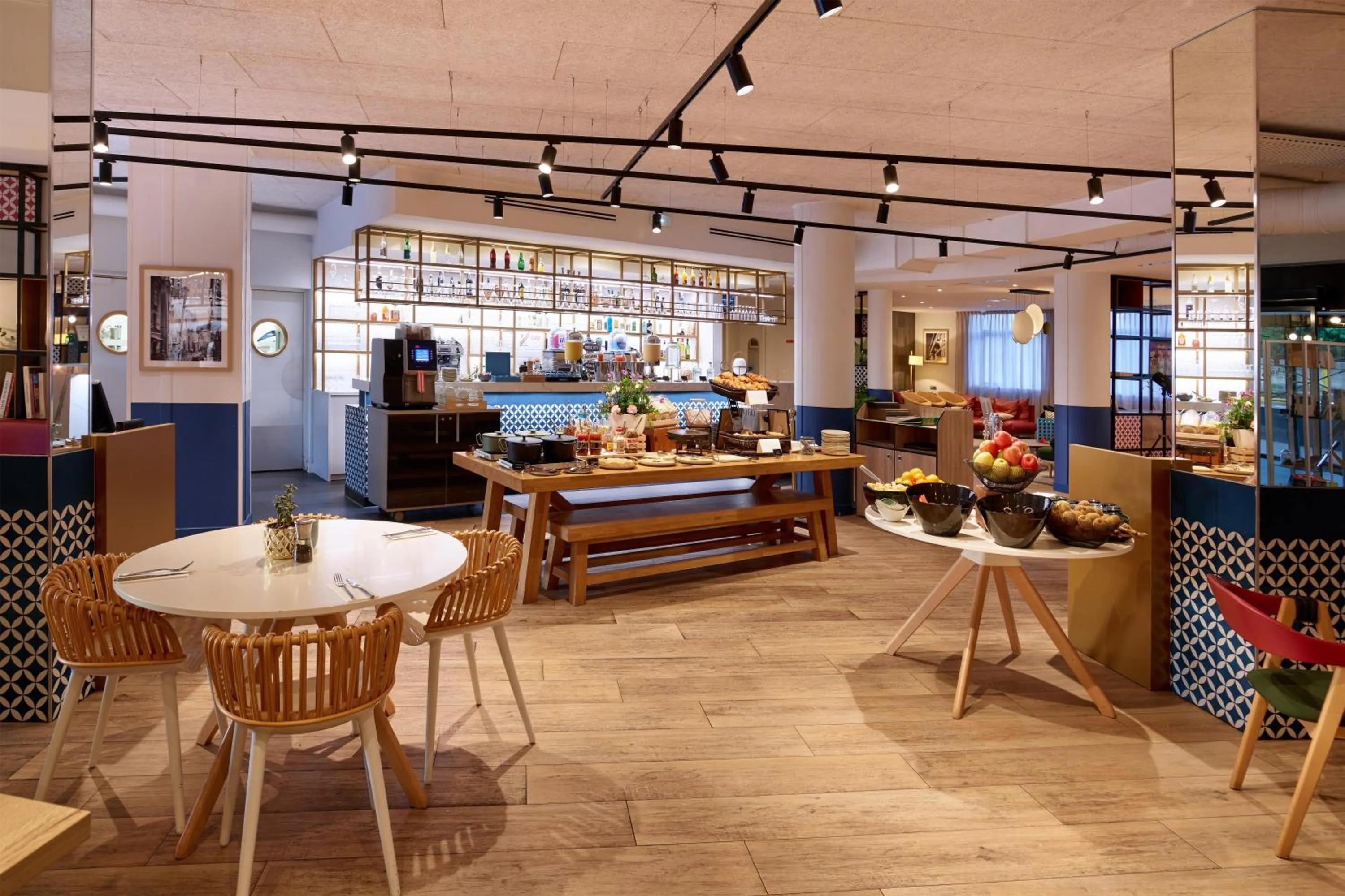 Breakfast in Radisson Hotel Aix En Provence