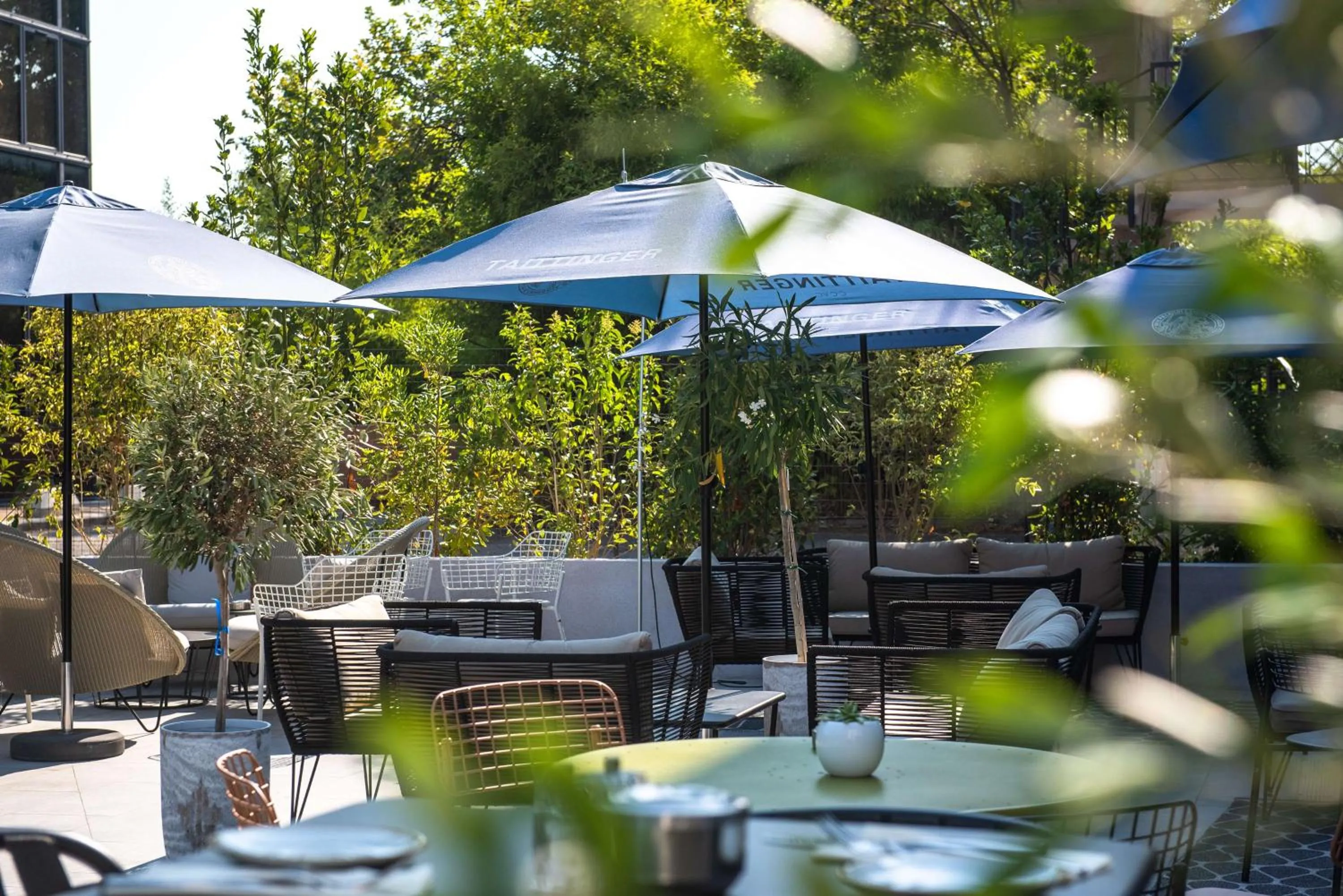 Restaurant/places to eat in Radisson Hotel Aix En Provence