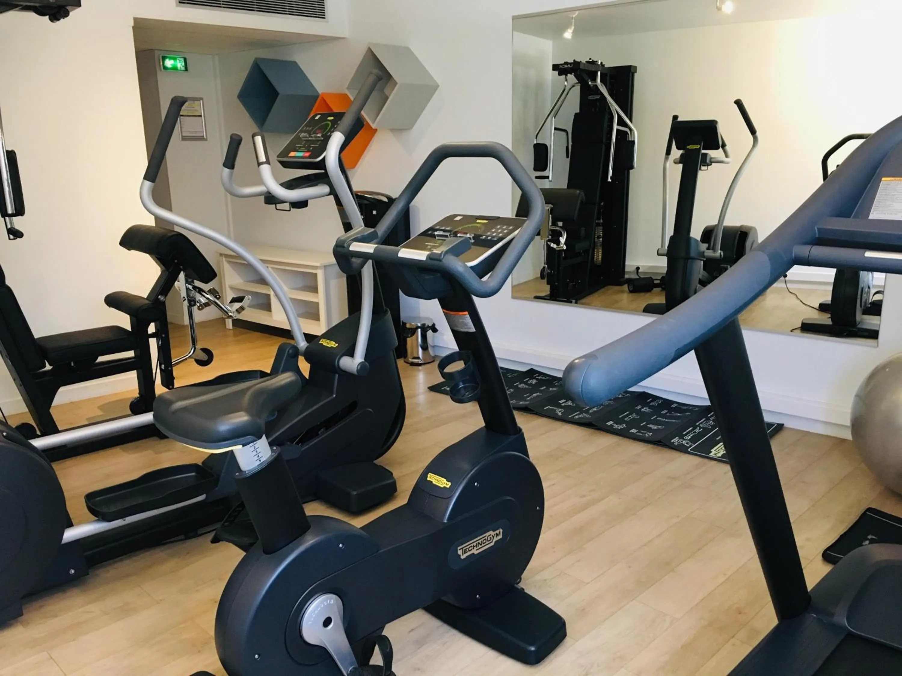 Fitness centre/facilities in Radisson Hotel Aix En Provence