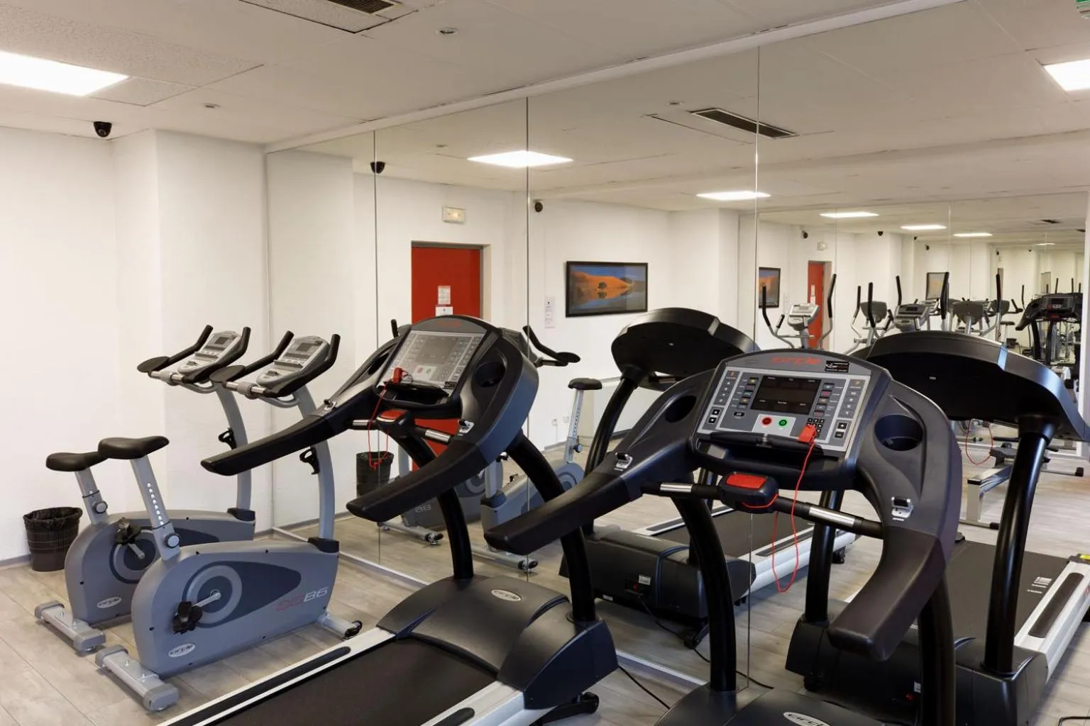 Fitness centre/facilities in KYRIAD LYON EST - Genas Eurexpo