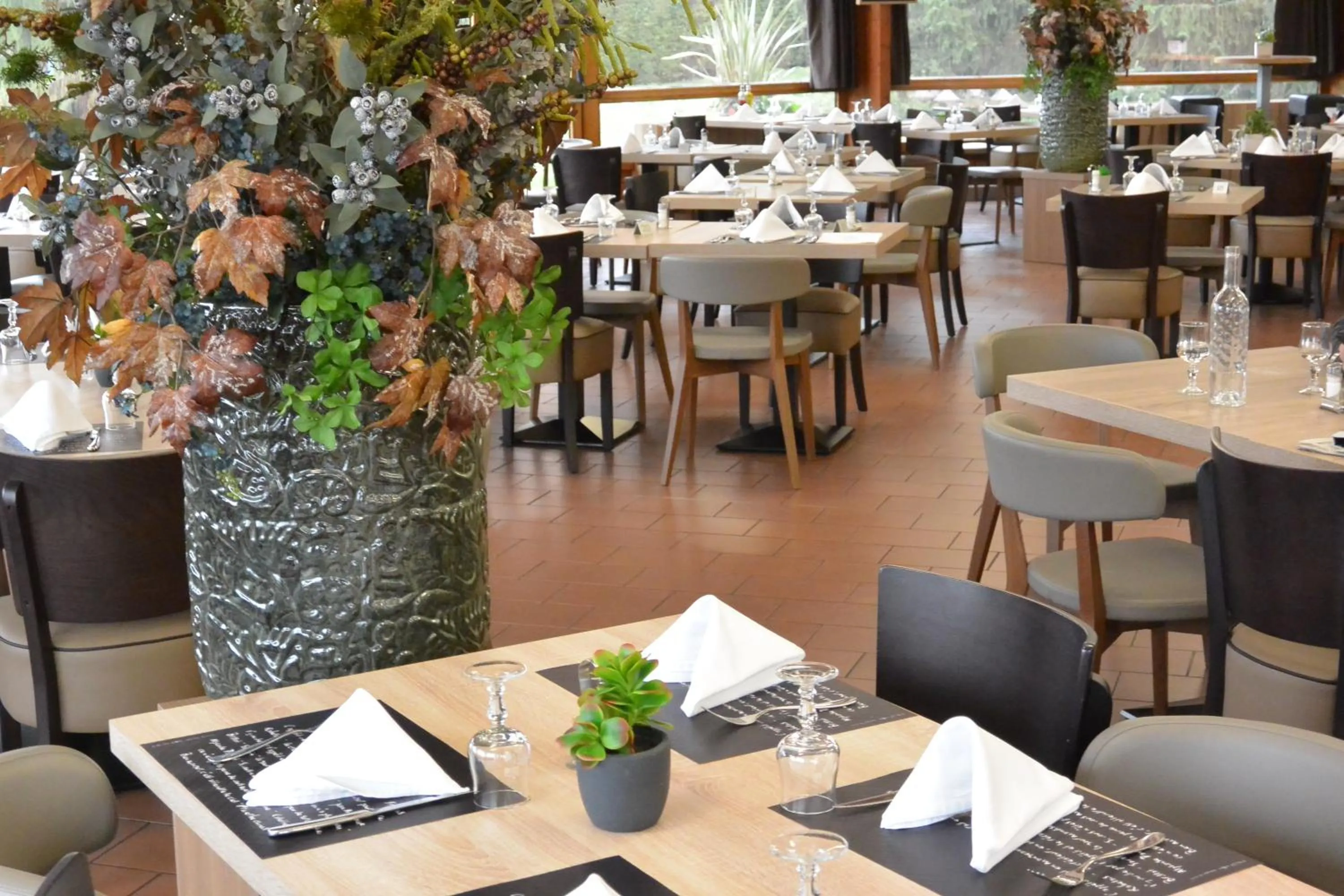 Restaurant/places to eat in KYRIAD LYON EST - Genas Eurexpo