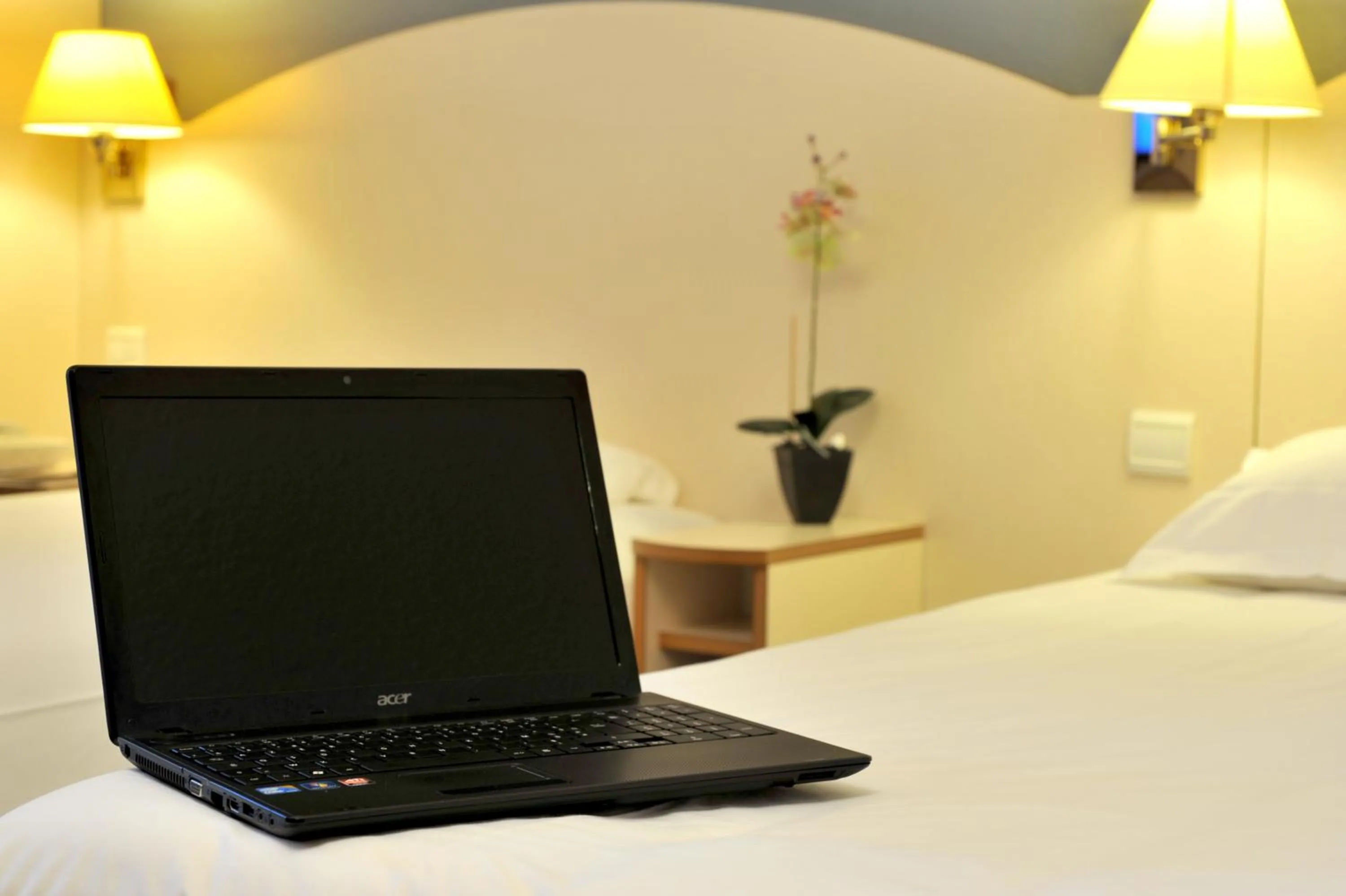 Other, TV/Entertainment Center in Kyriad Annecy Cran-Gevrier