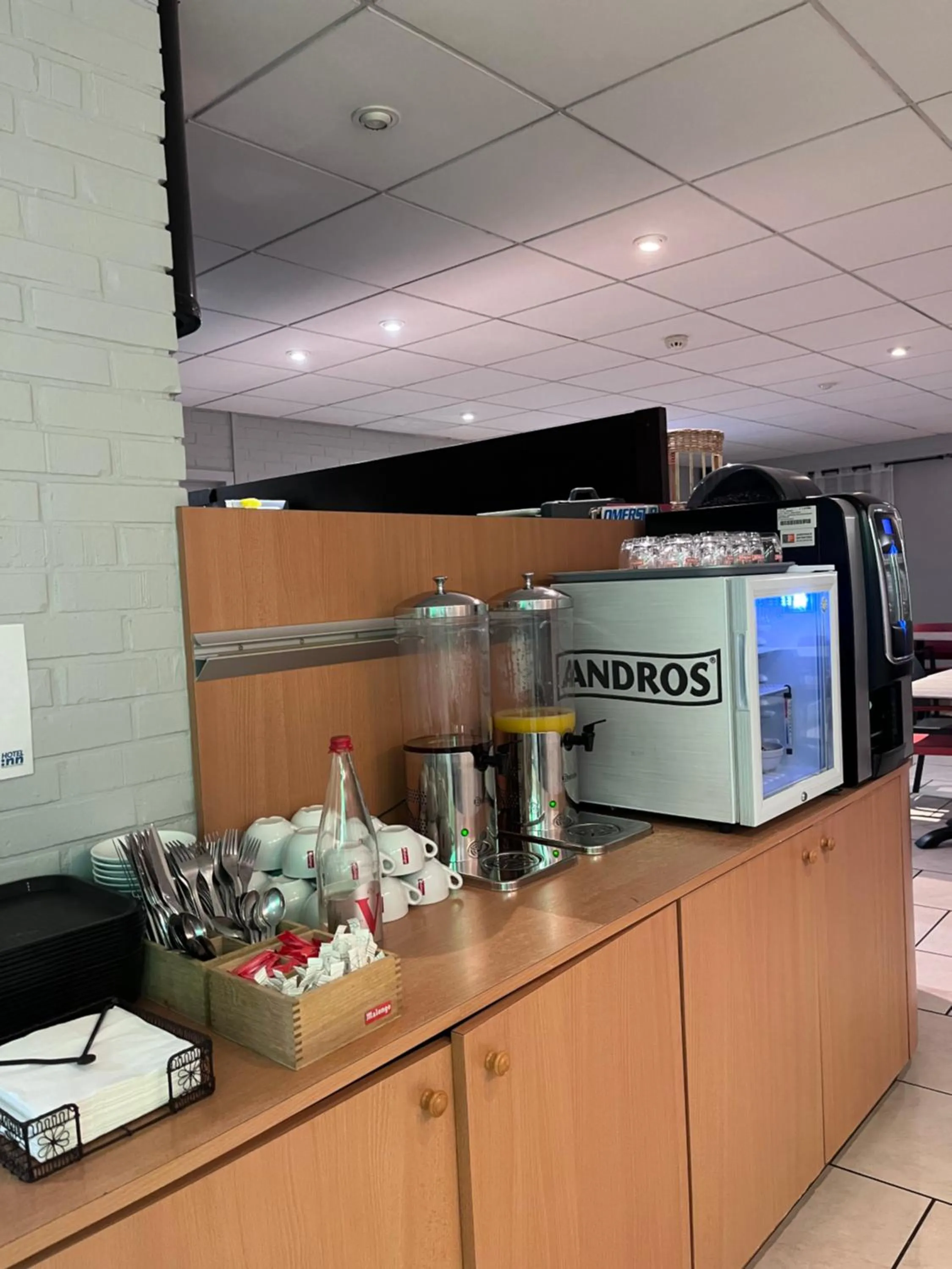 Buffet breakfast in Hotel Inn Design Le Havre