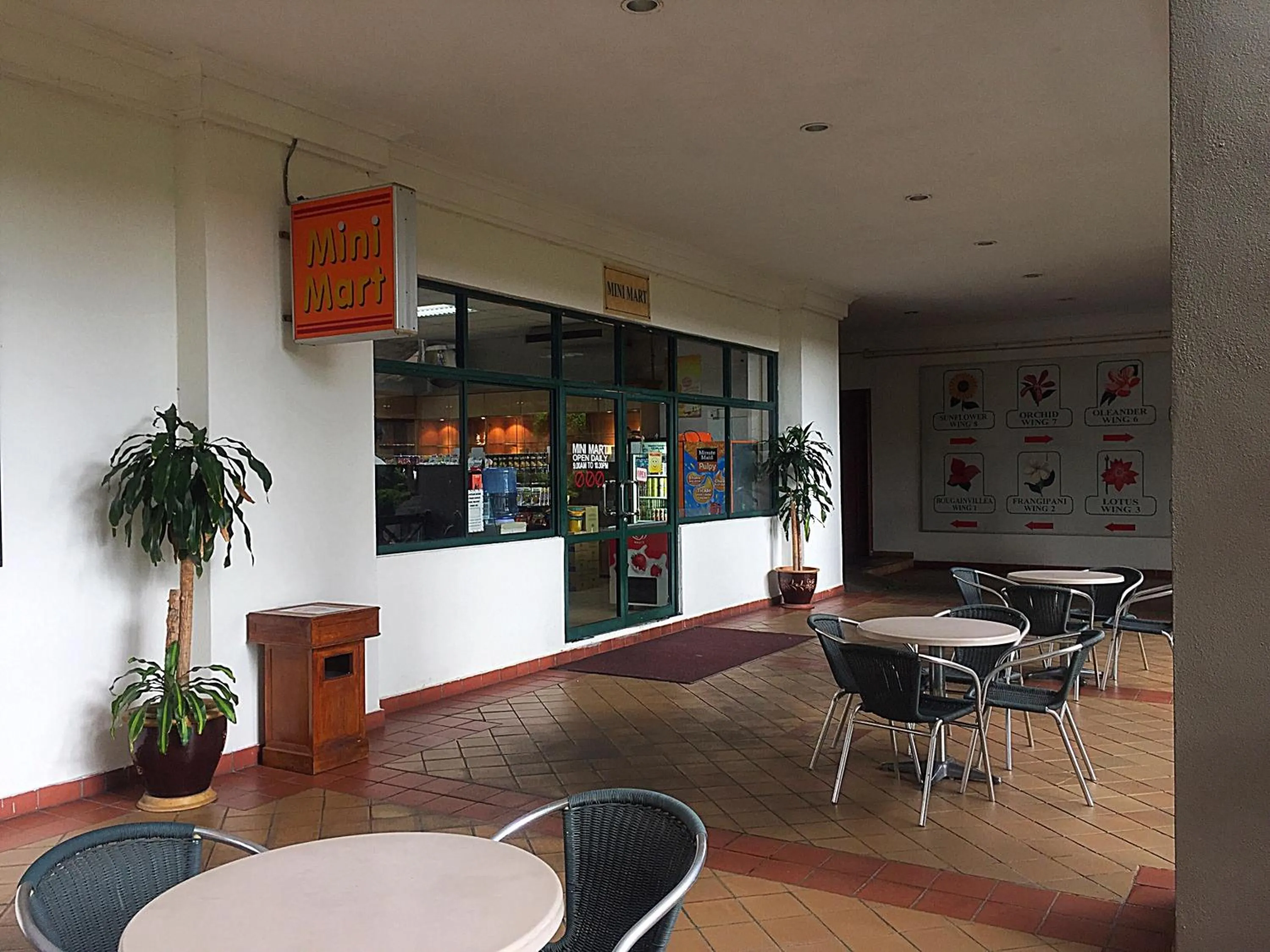 Supermarket/grocery shop in Amadel Residence 爱媄德民宿 14