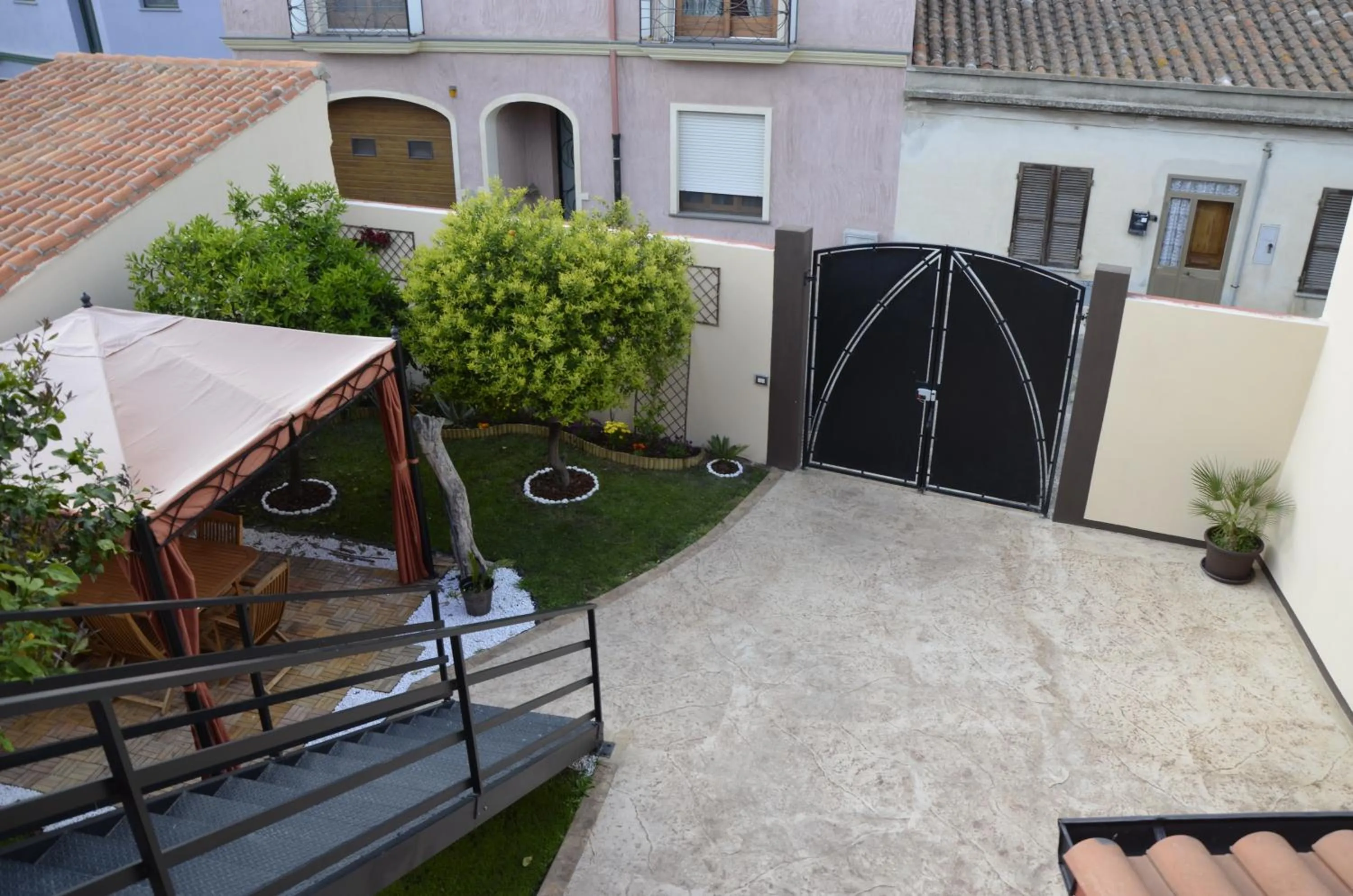 Garden in Artista B&B