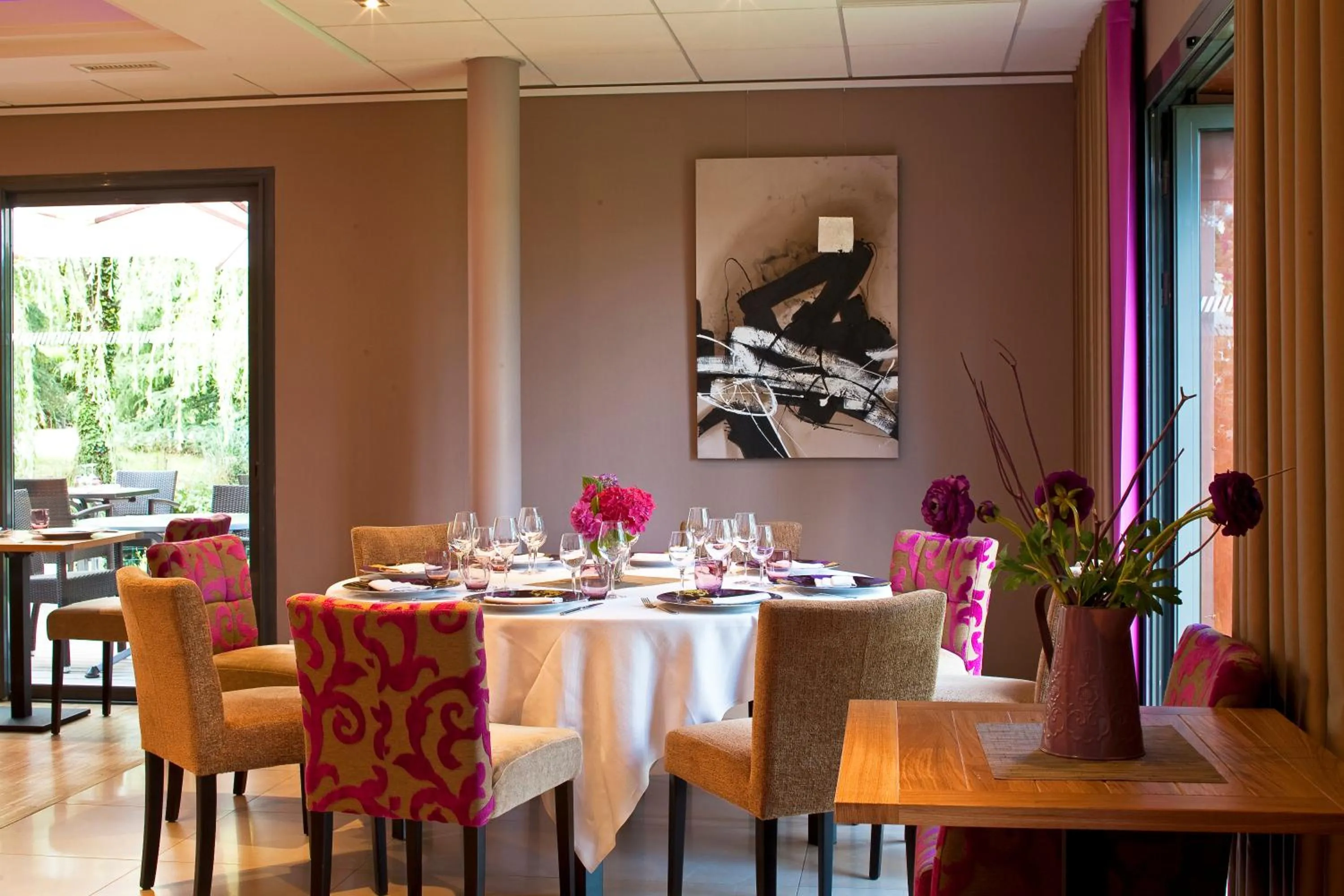 Restaurant/places to eat in Kyriad Nantes Sud - Bouaye Aéroport