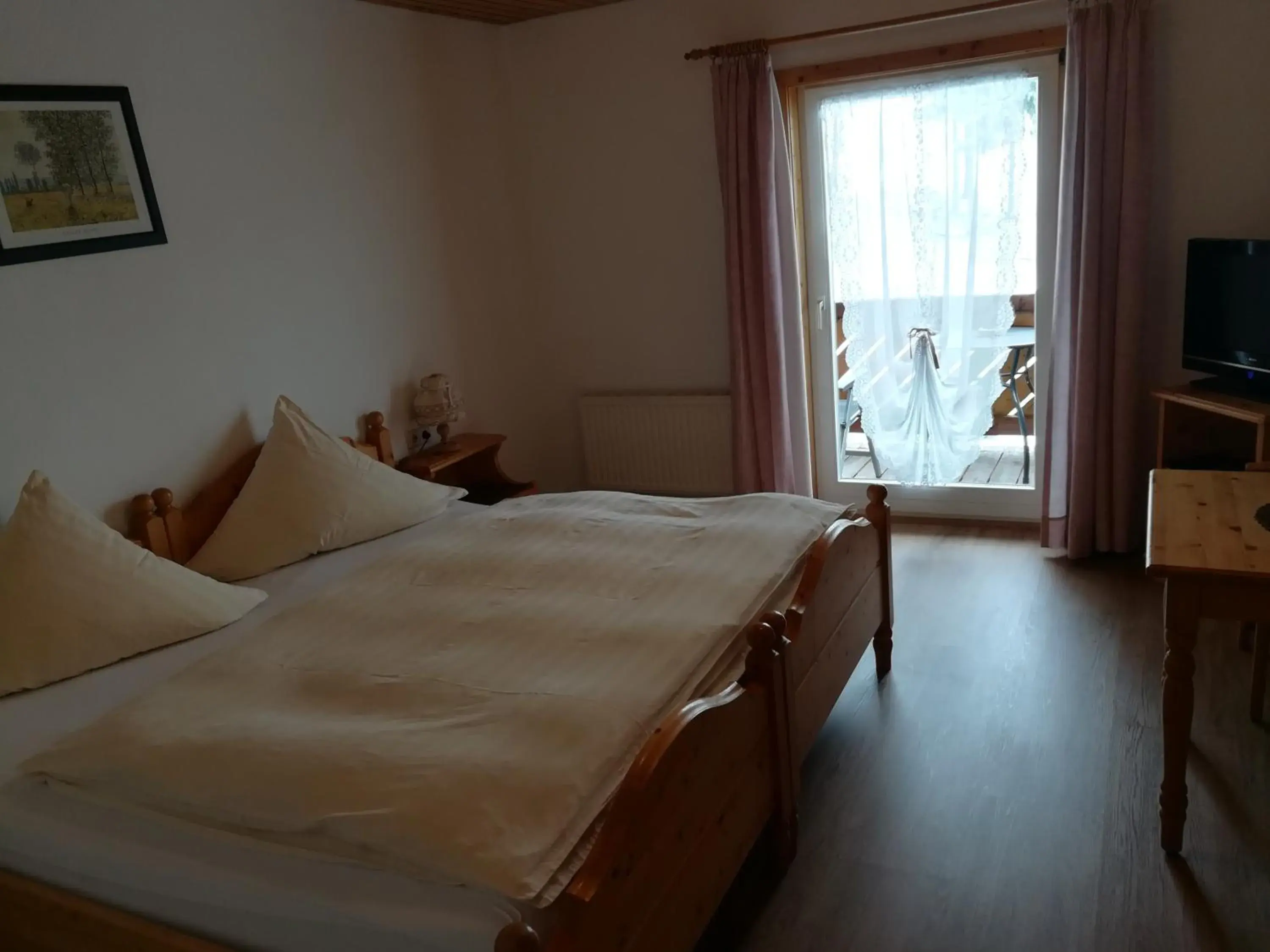 Double Room with Balcony - single occupancy in Schwarzwaldgasthaus Salenhof Double Room with Balcony - single occupancy in Schwarzwaldgasthaus Salenhof