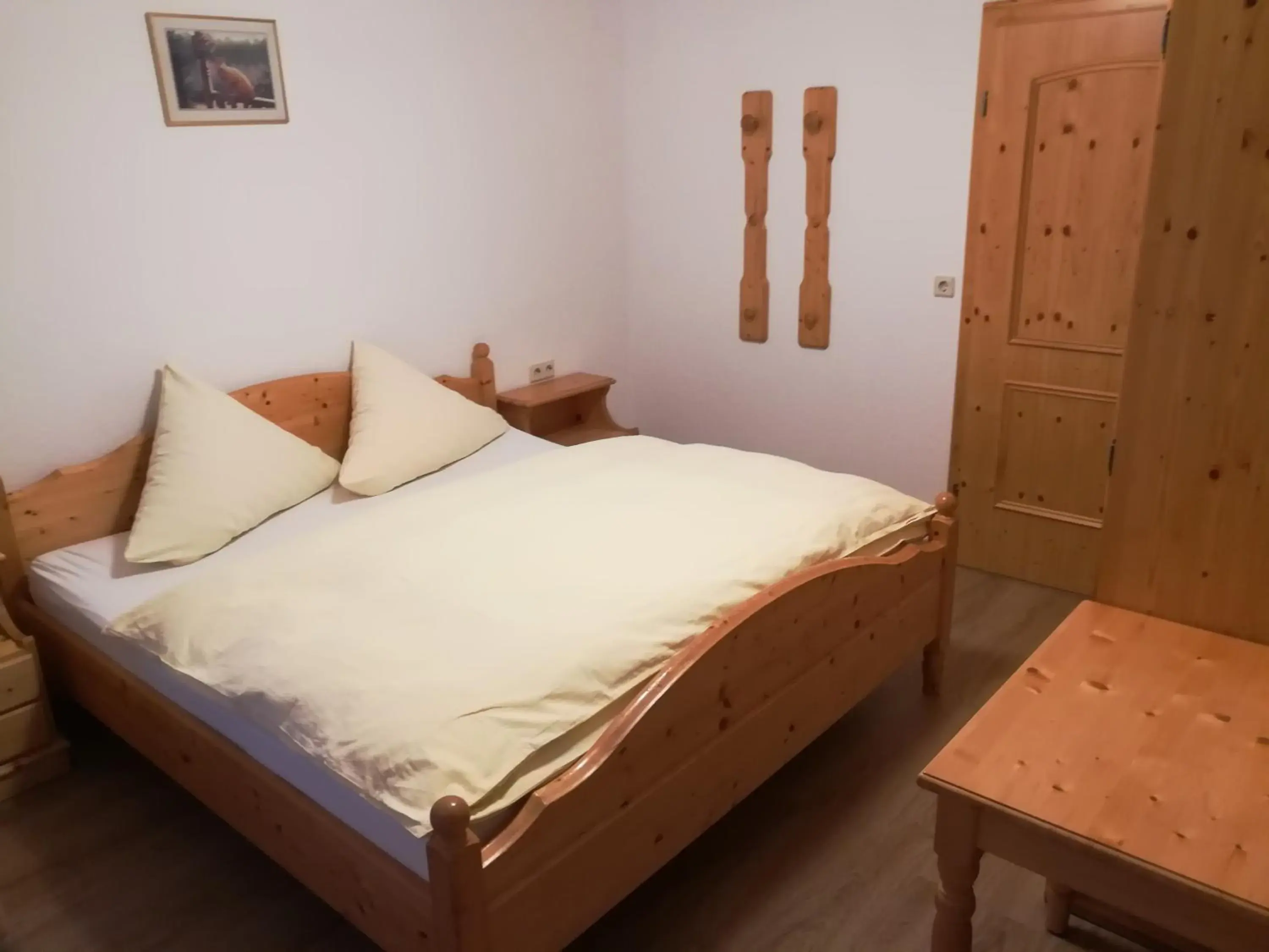 Budget Double Room - single occupancy in Schwarzwaldgasthaus Salenhof Budget Double Room - single occupancy in Schwarzwaldgasthaus Salenhof
