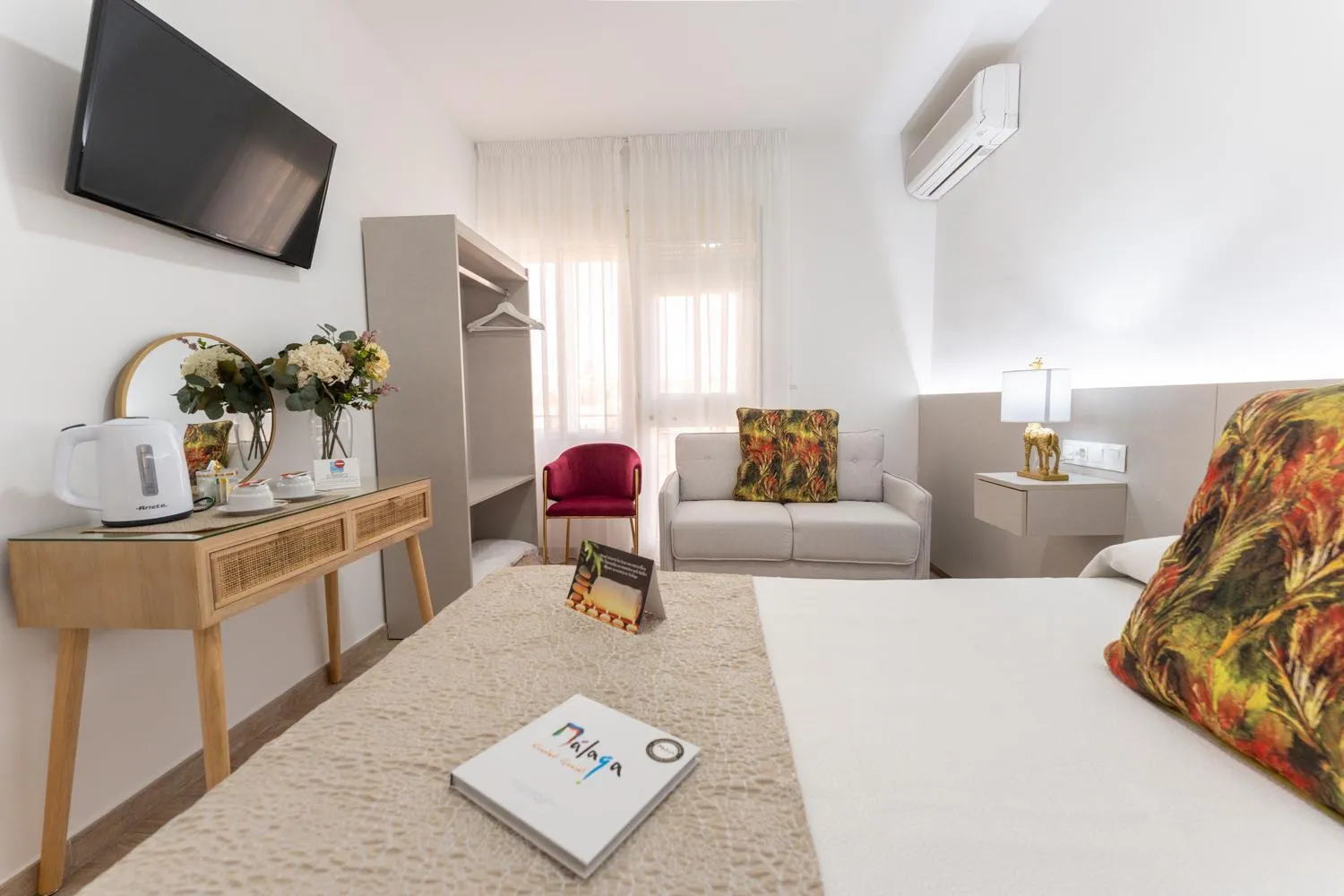 Bed in Urban Rooms B&R