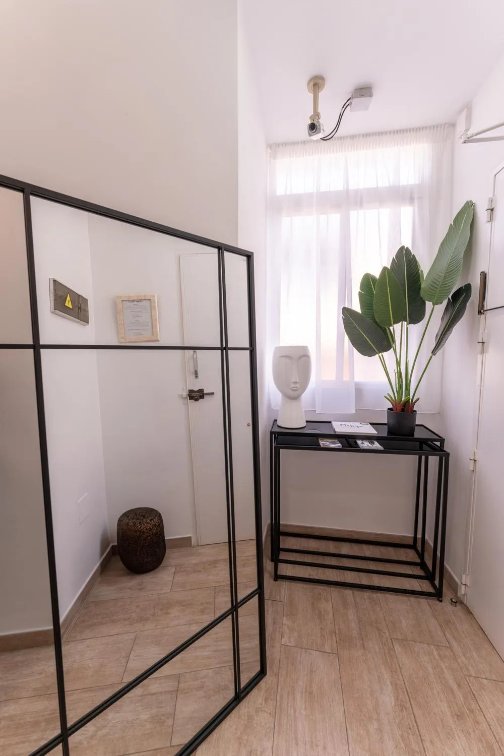 Lobby or reception in Urban Rooms B&R