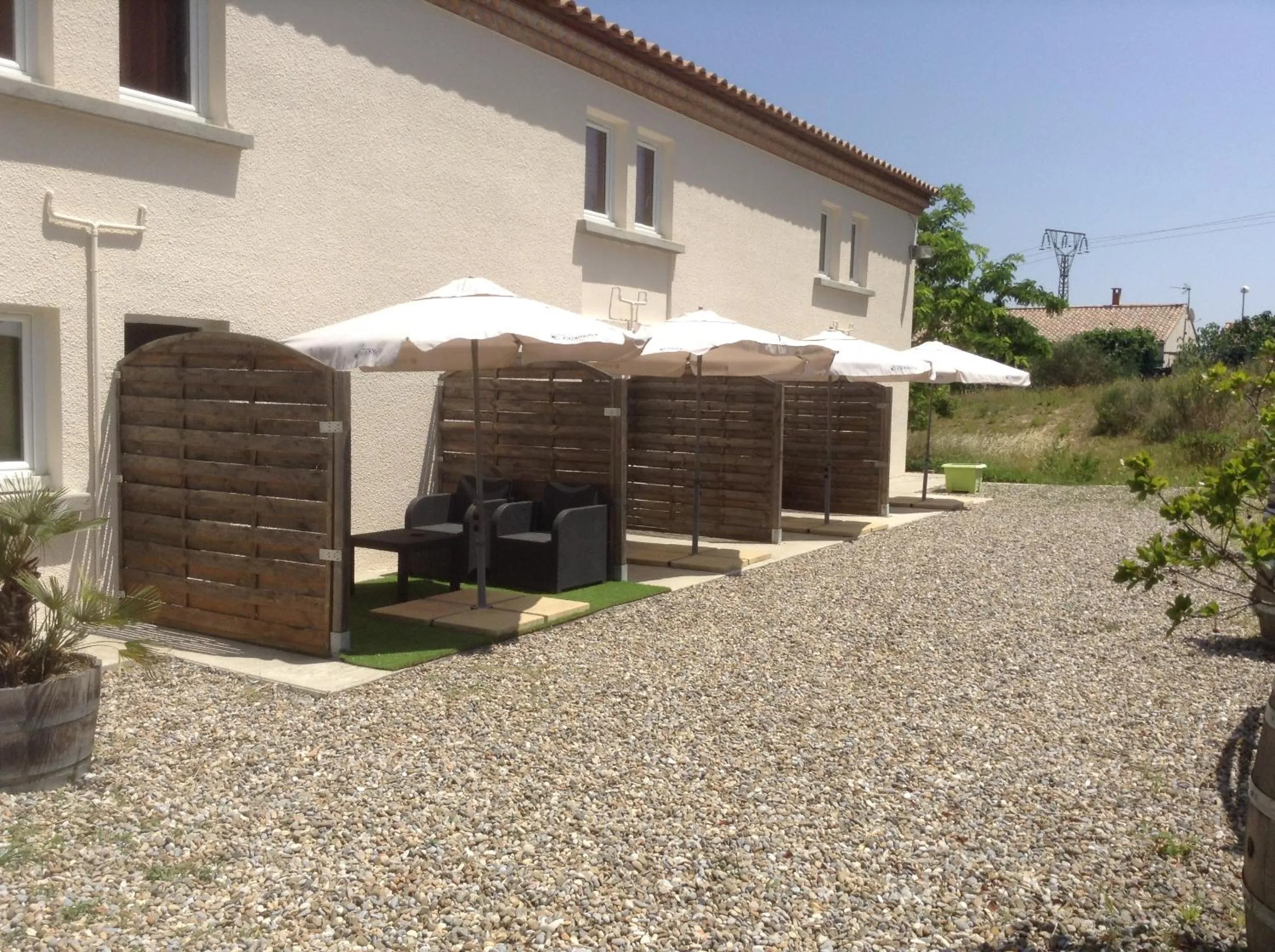 Patio in Brit Hotel Bosquet Carcassonne Cité