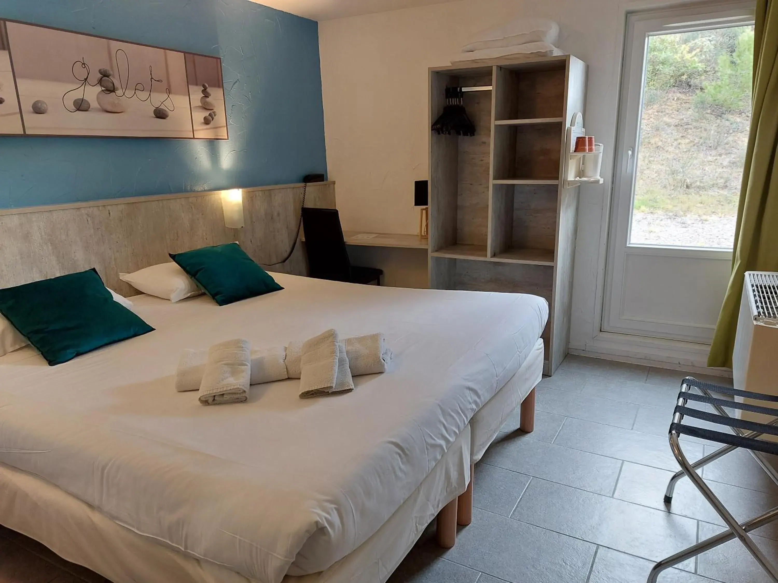 Double Room with Terrace in Brit Hotel Bosquet Carcassonne Cité Double Room with Terrace in Brit Hotel Bosquet Carcassonne Cité