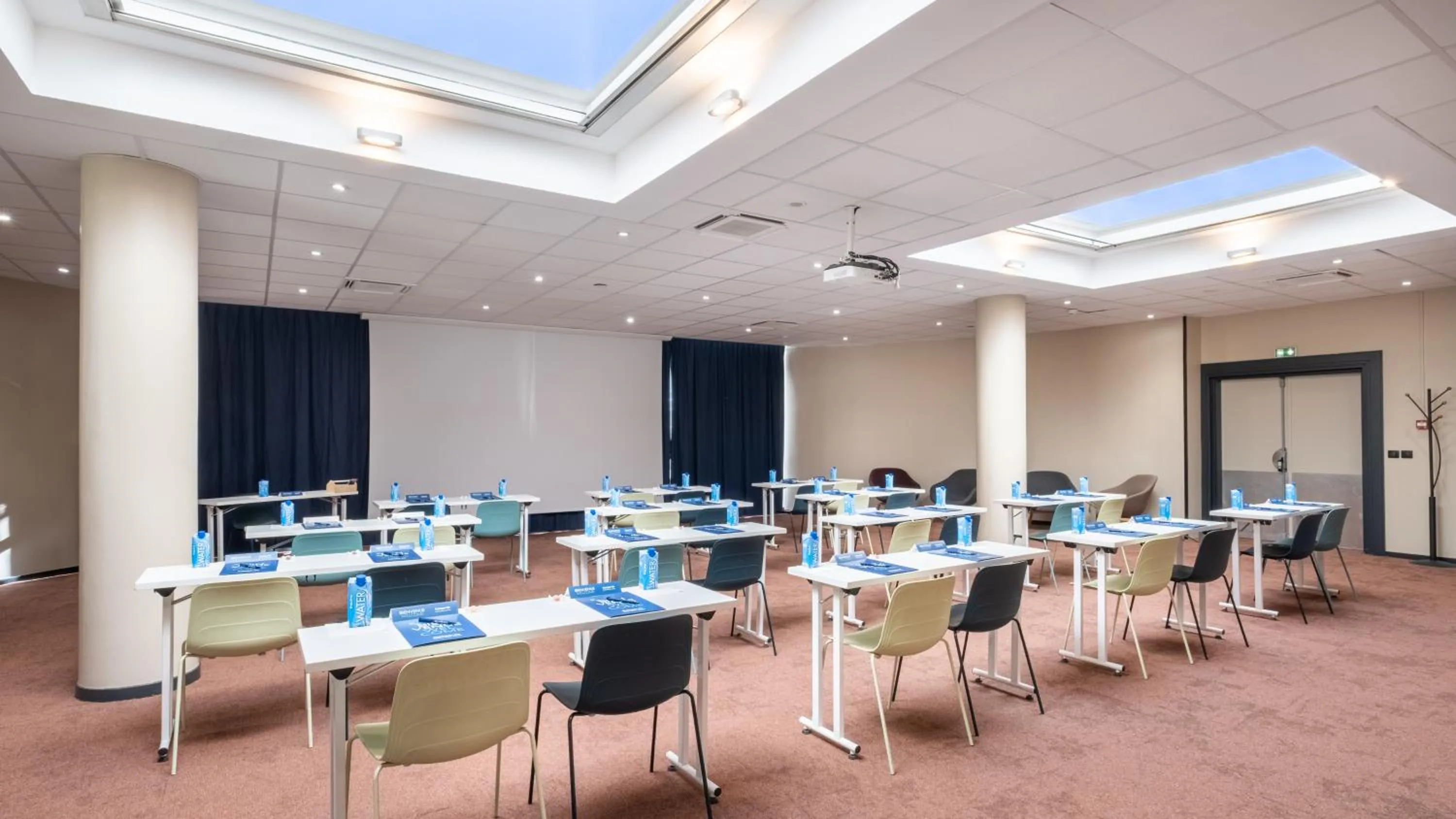Meeting/conference room in Campanile PRIME - Nice Airport