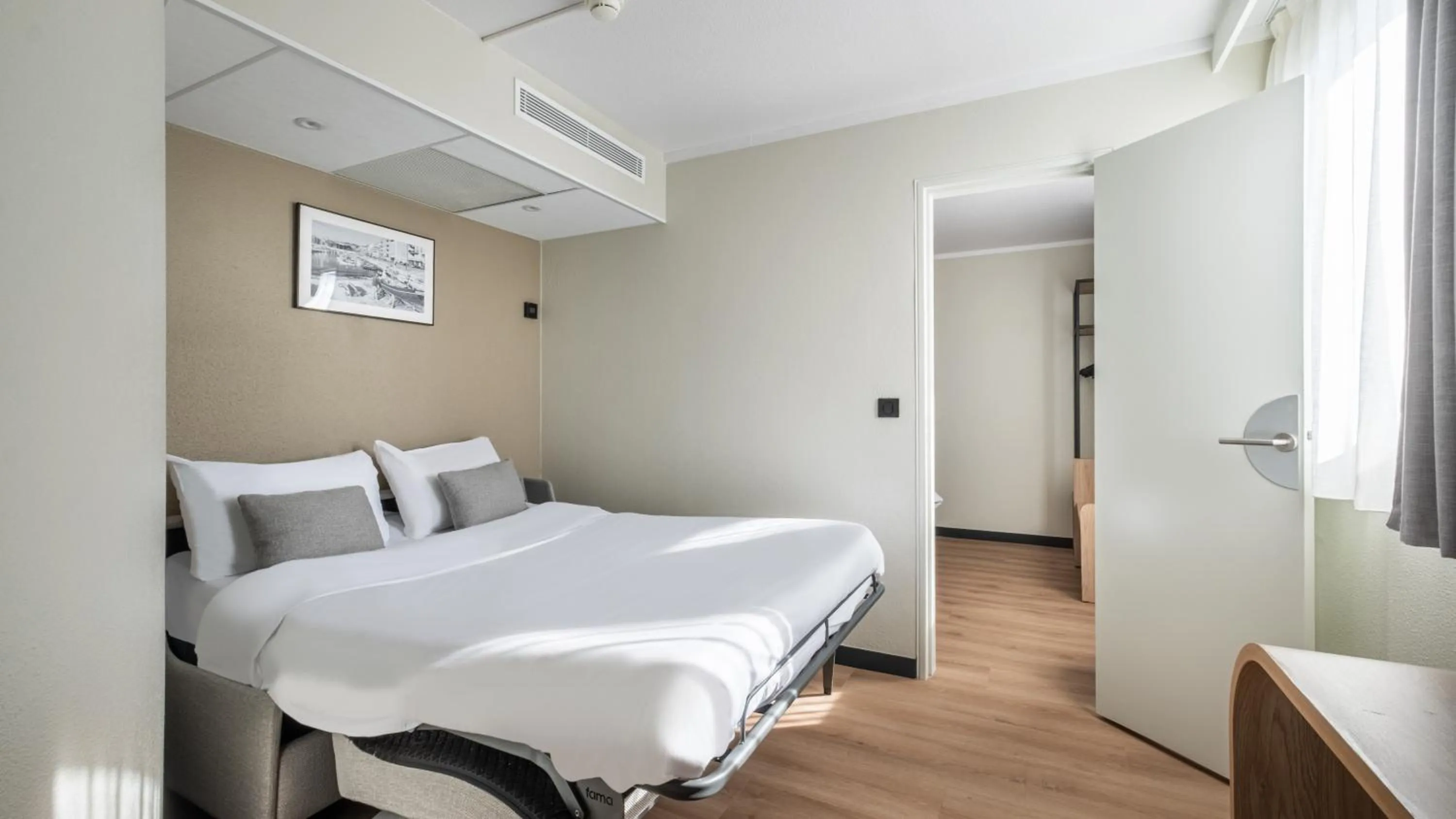 Bed in Campanile PRIME - Nice Airport