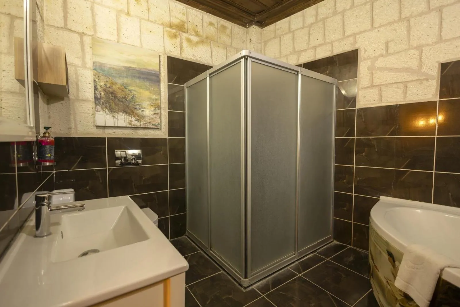 Shower in Drala Inn Cappadocia