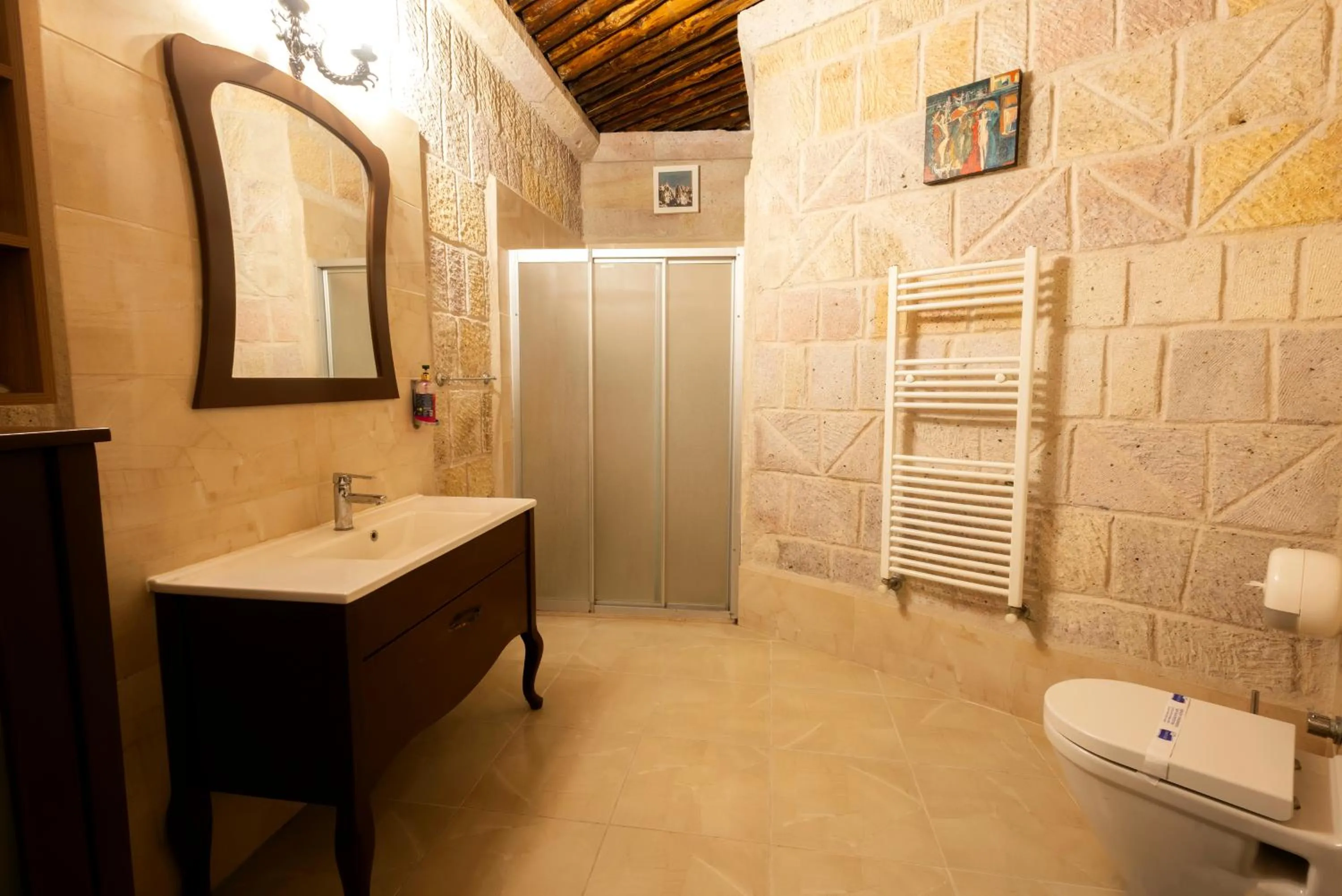 Shower in Drala Inn Cappadocia