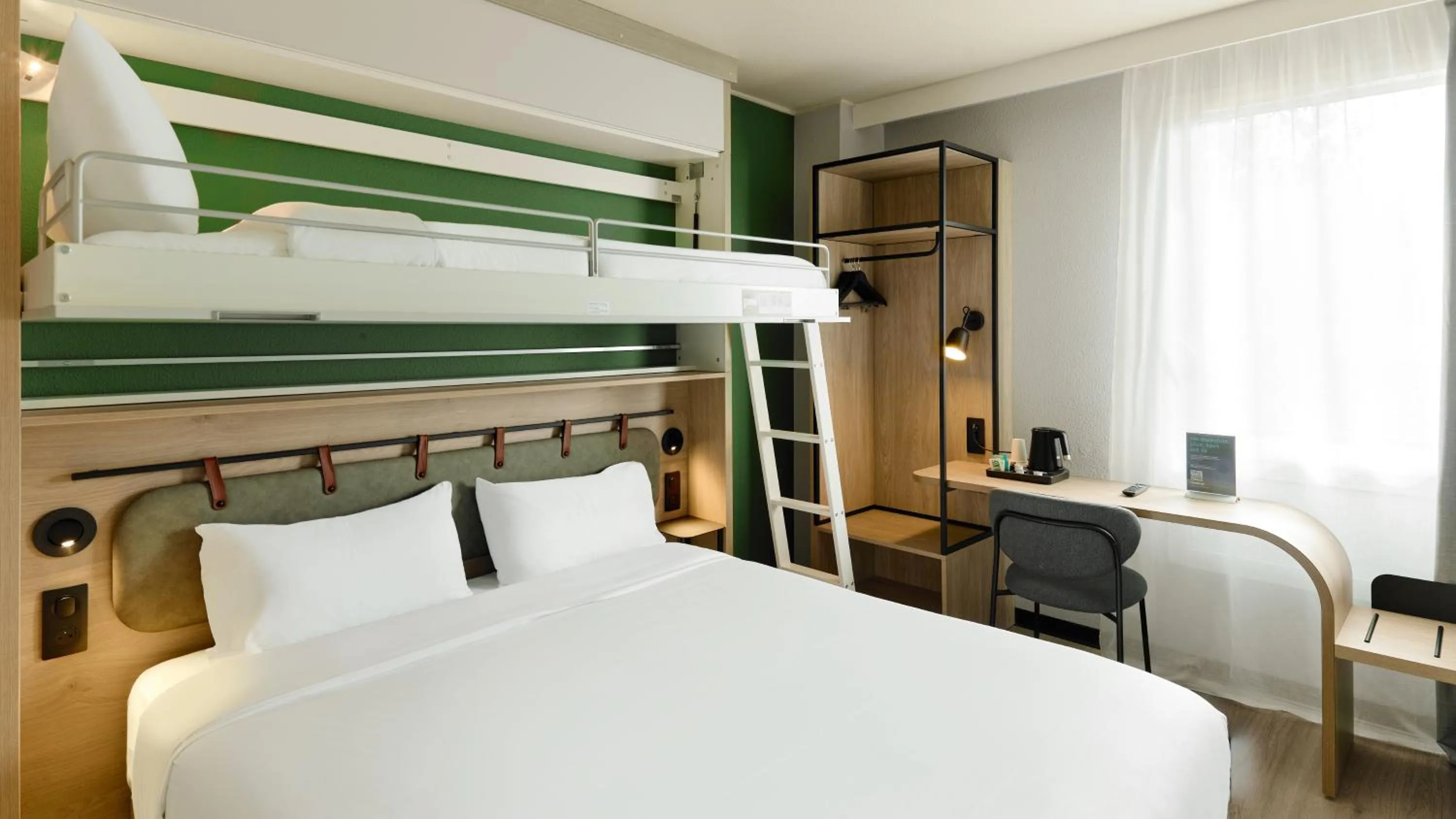 Bed in Campanile Paris Ouest - Porte de Champerret Levallois