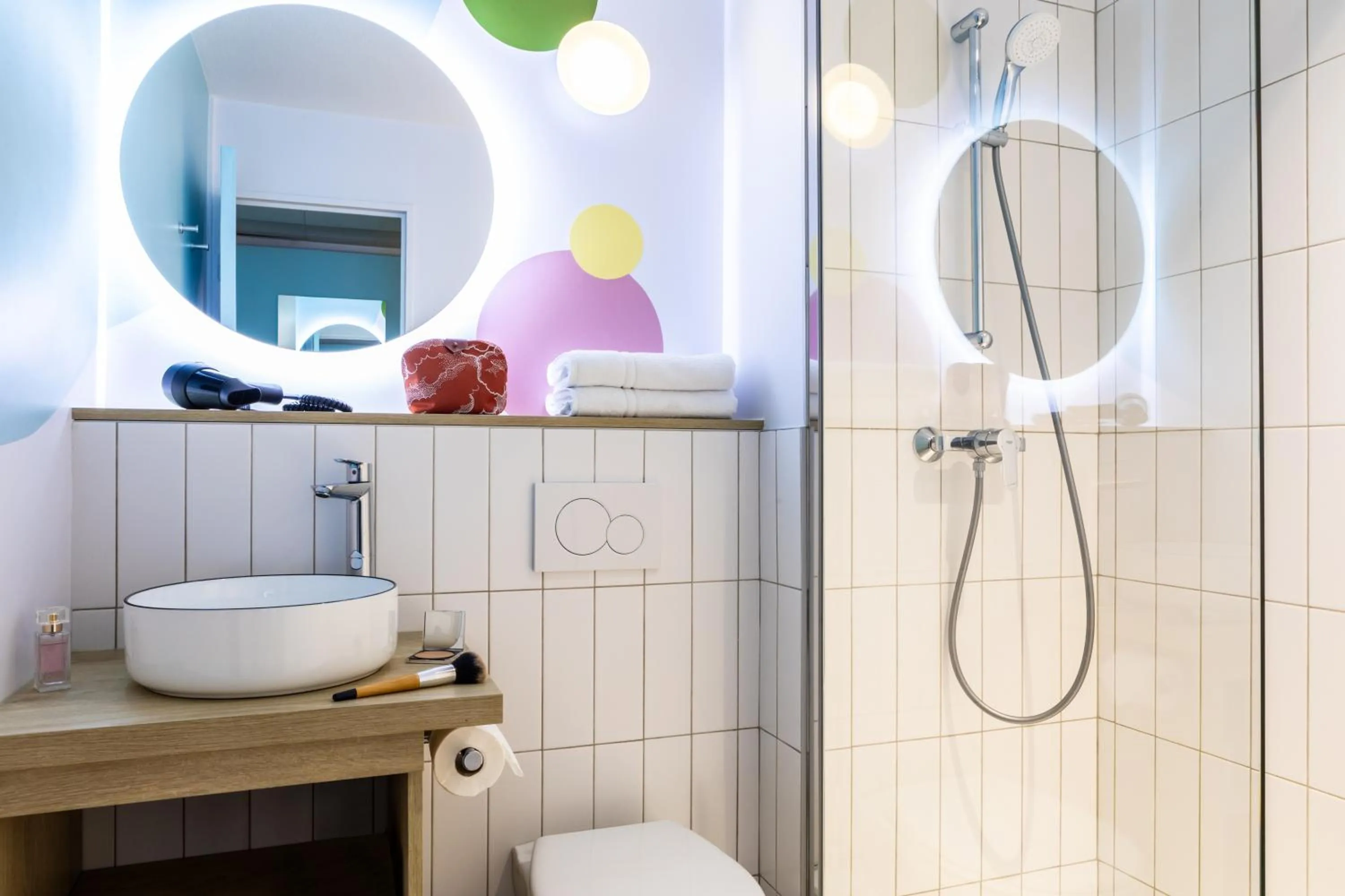 Shower in Ibis Styles Paris Saint Denis Pleyel