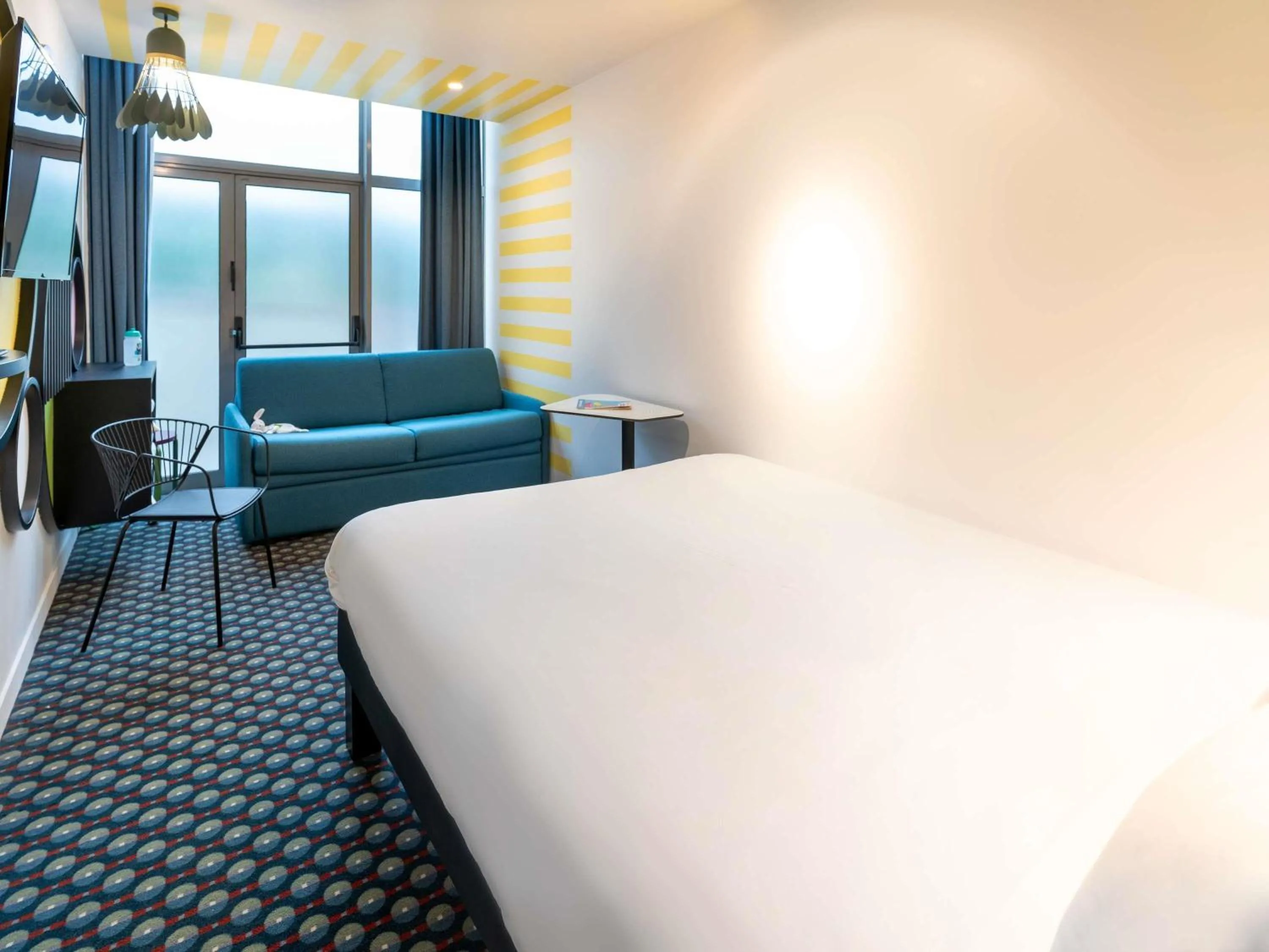 Bedroom, Bed in Ibis Styles Paris Saint Denis Pleyel