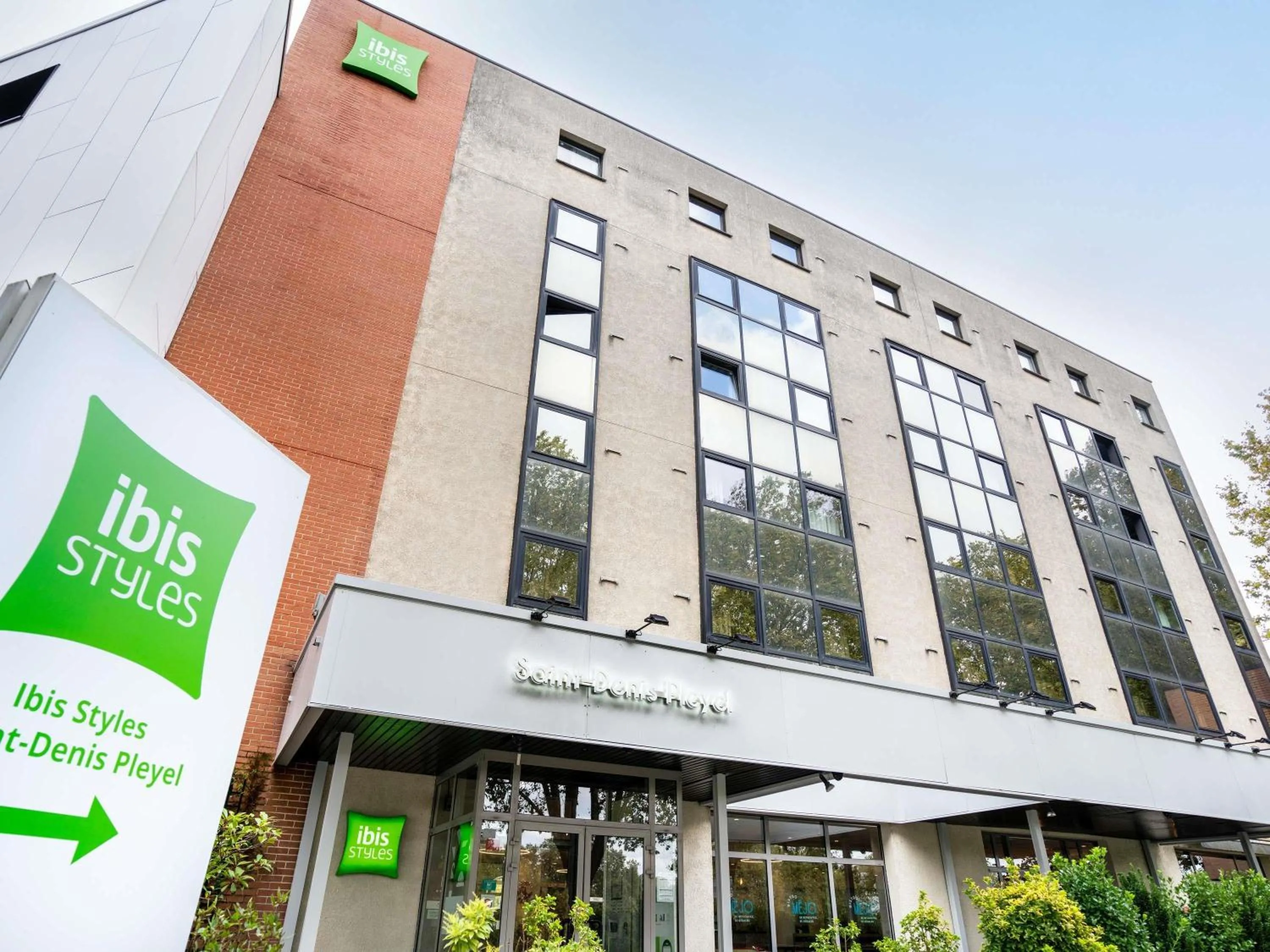 Property building in Ibis Styles Paris Saint Denis Pleyel