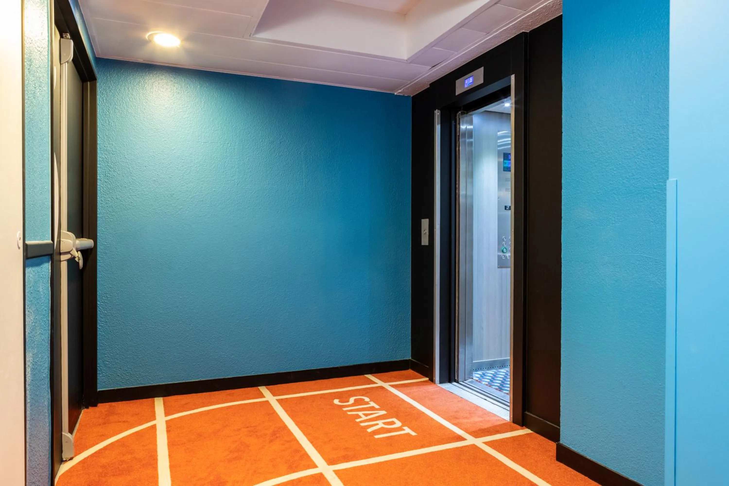 elevator in Ibis Styles Paris Saint Denis Pleyel