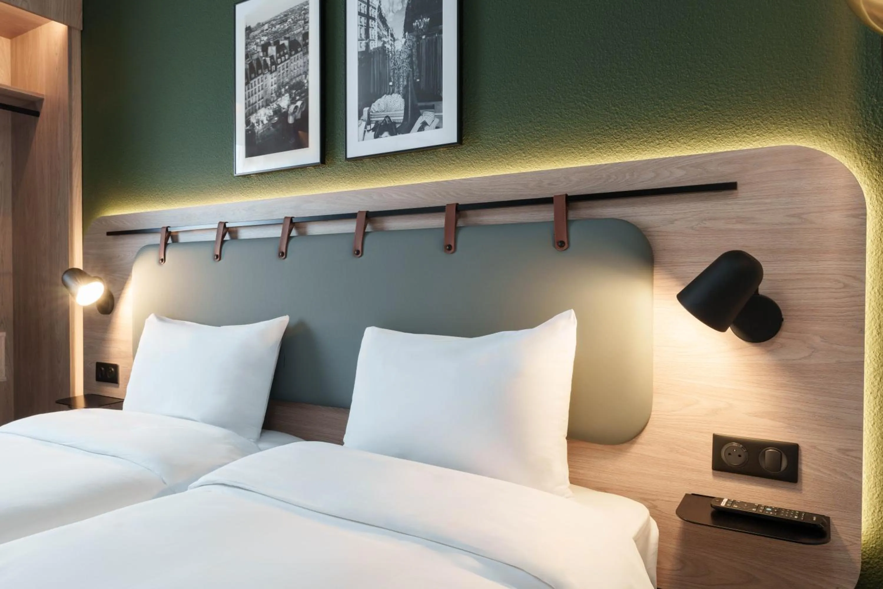 Bed in Kyriad Le Blanc-Mesnil