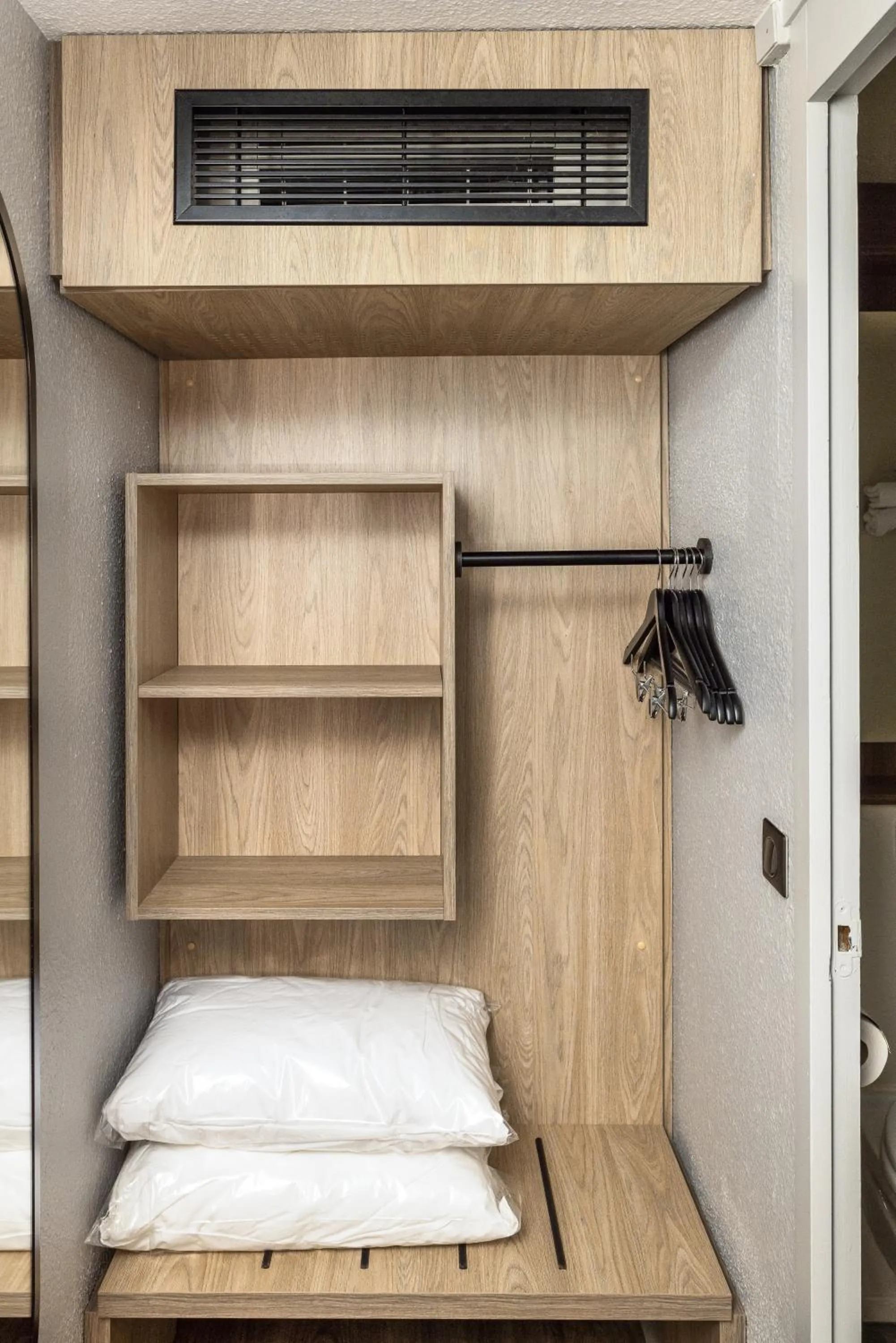 wardrobe, Bed in Campanile NATURE - Paris Ouest Gennevilliers Port