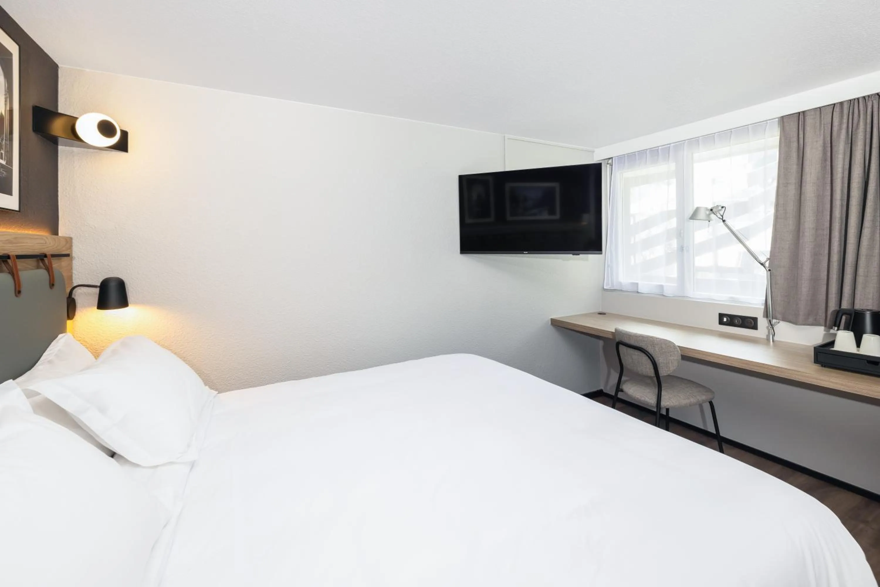 Bed in Campanile NATURE - Paris Ouest Gennevilliers Port