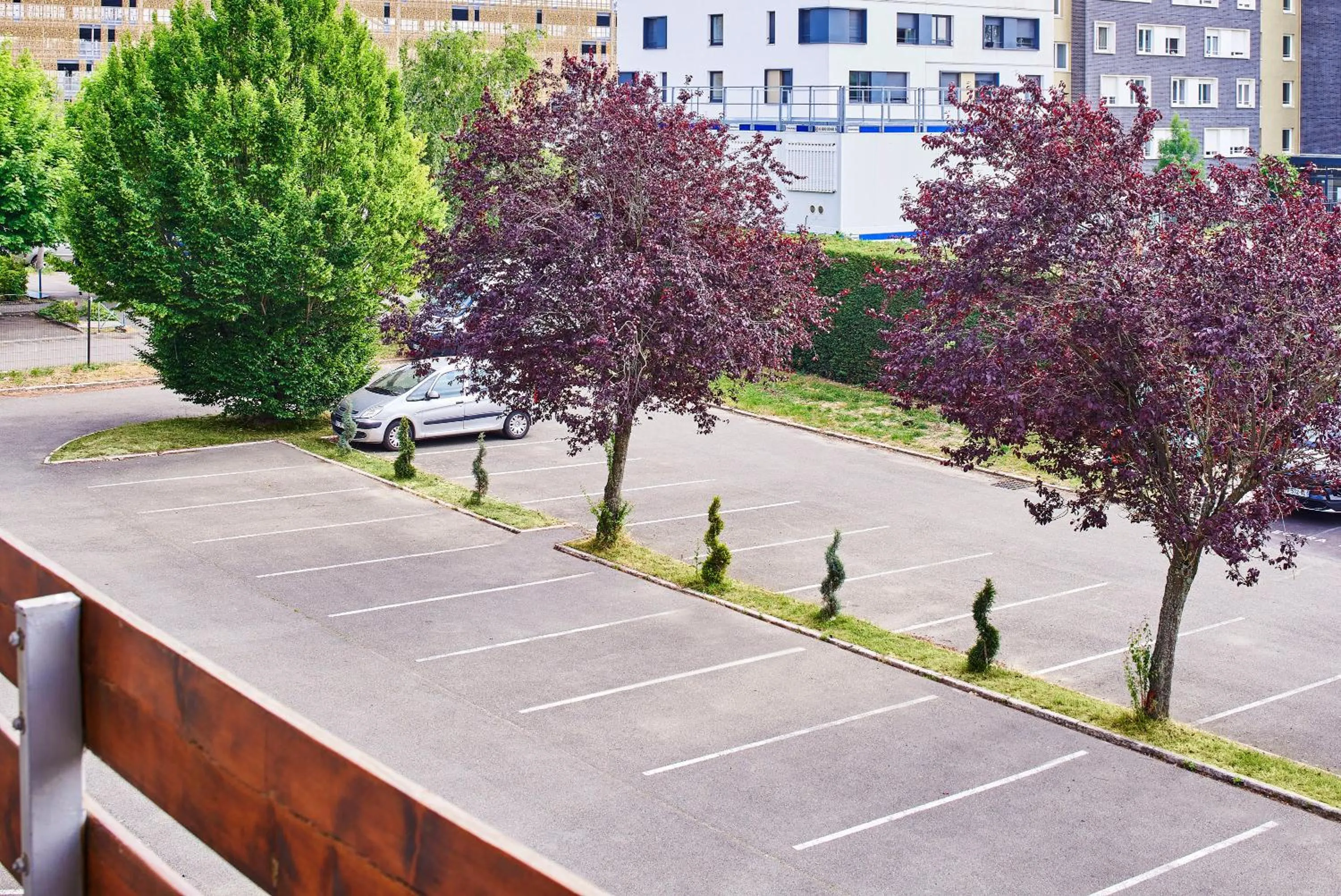 Natural landscape in The Originals City Hôtel La Verrière-Yvelines