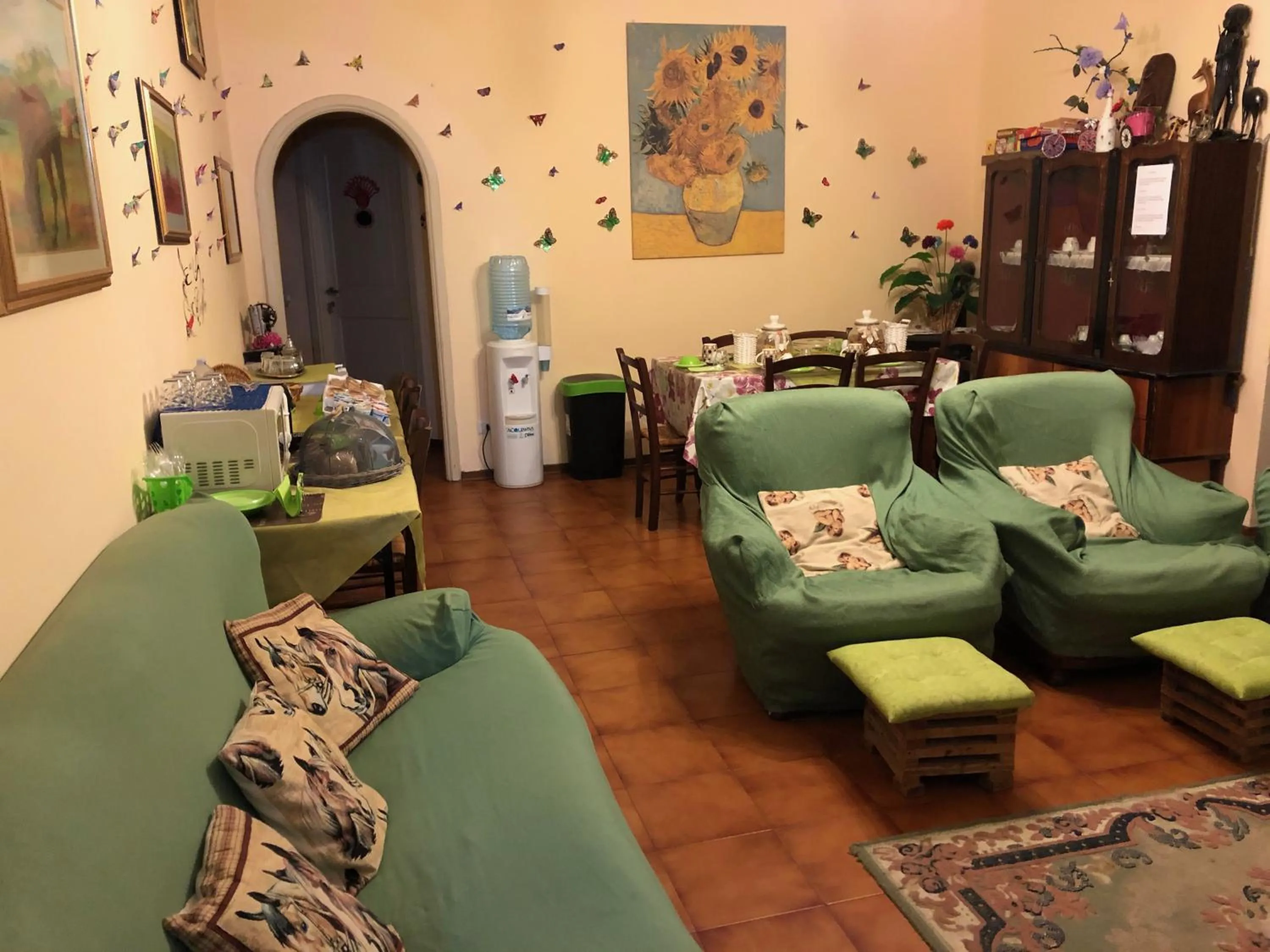 Communal lounge/ TV room in B&B Le Mille E Una Notte