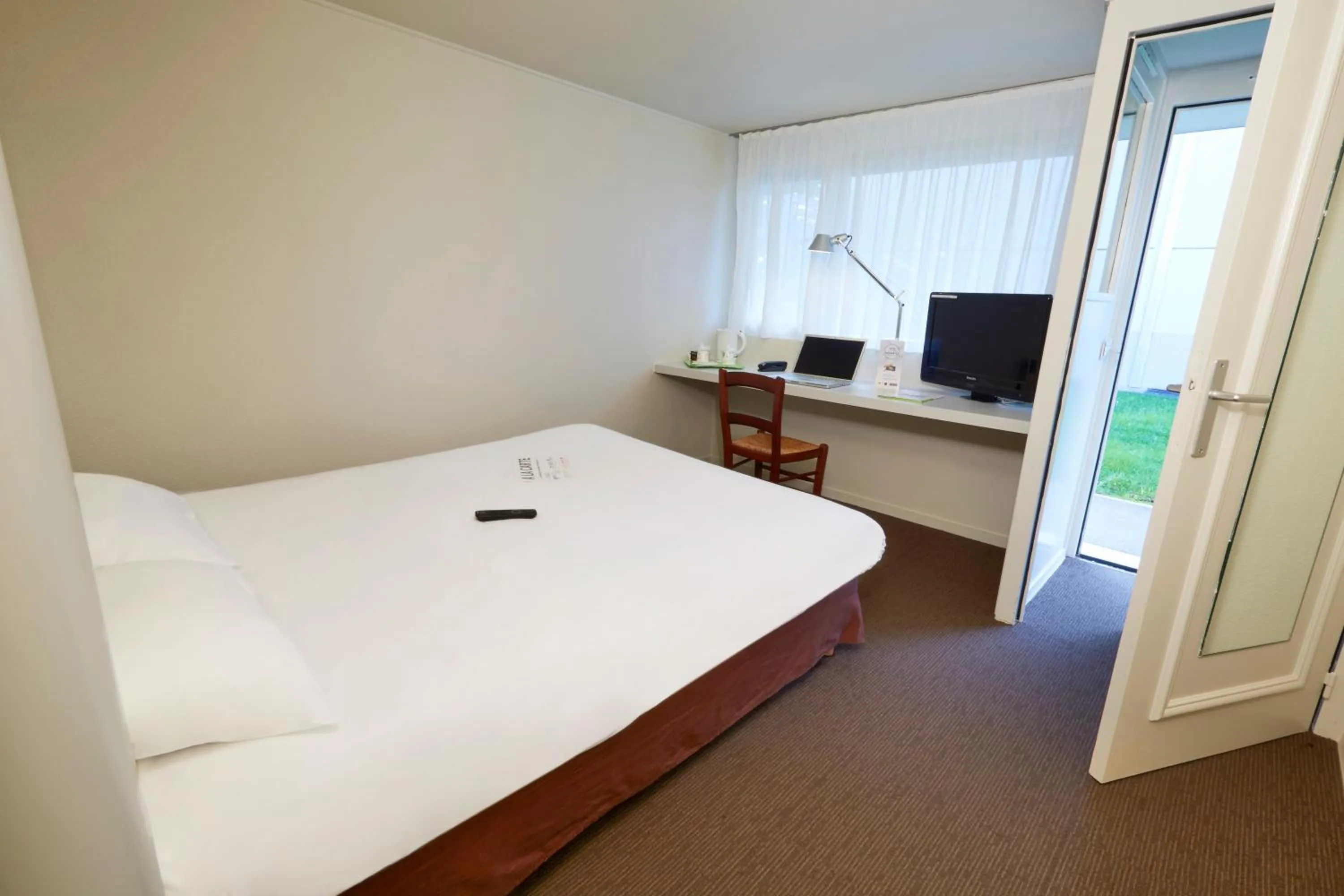 Bed in Campanile Troyes Sud - Buchères