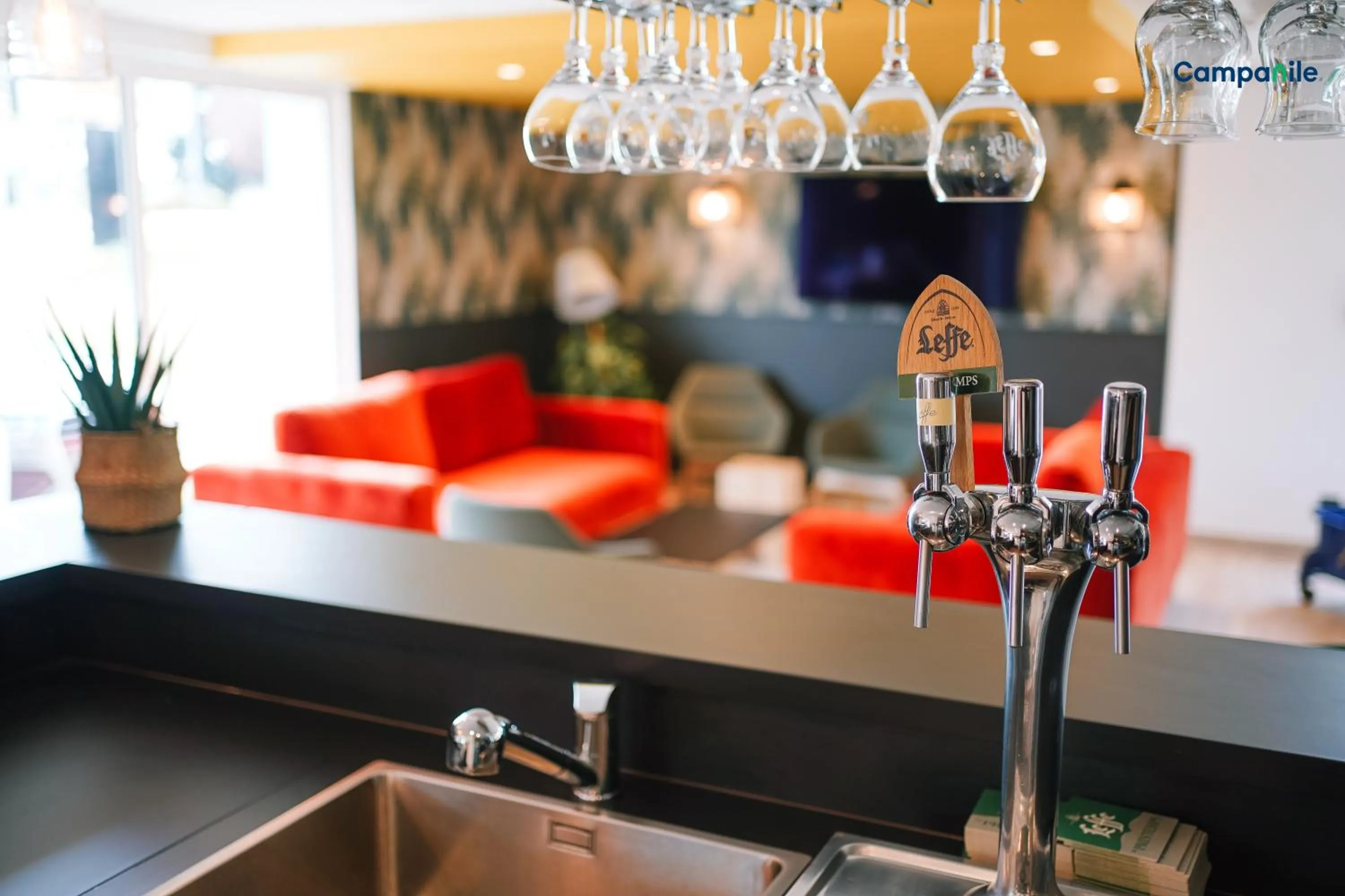 Lounge or bar in Campanile Troyes Sud - Buchères