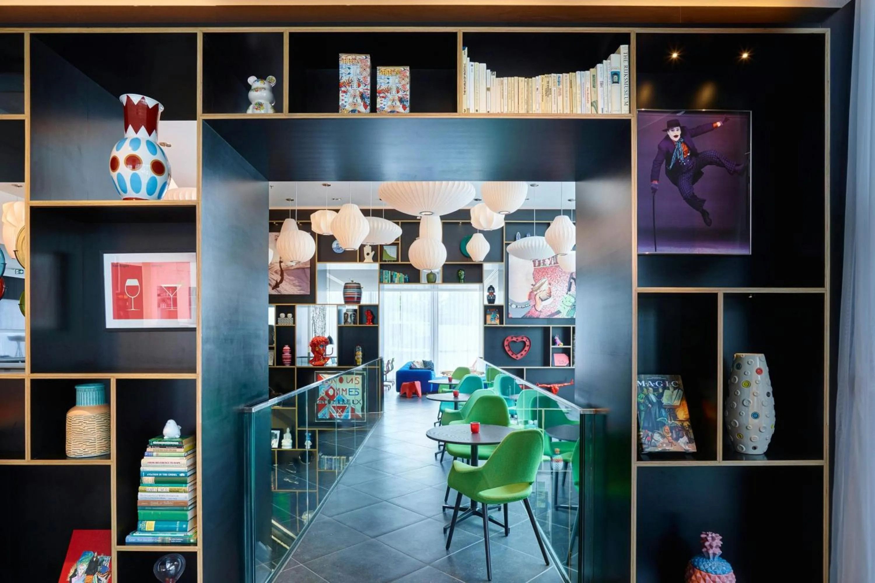 Lobby or reception in citizenM Paris La Défense