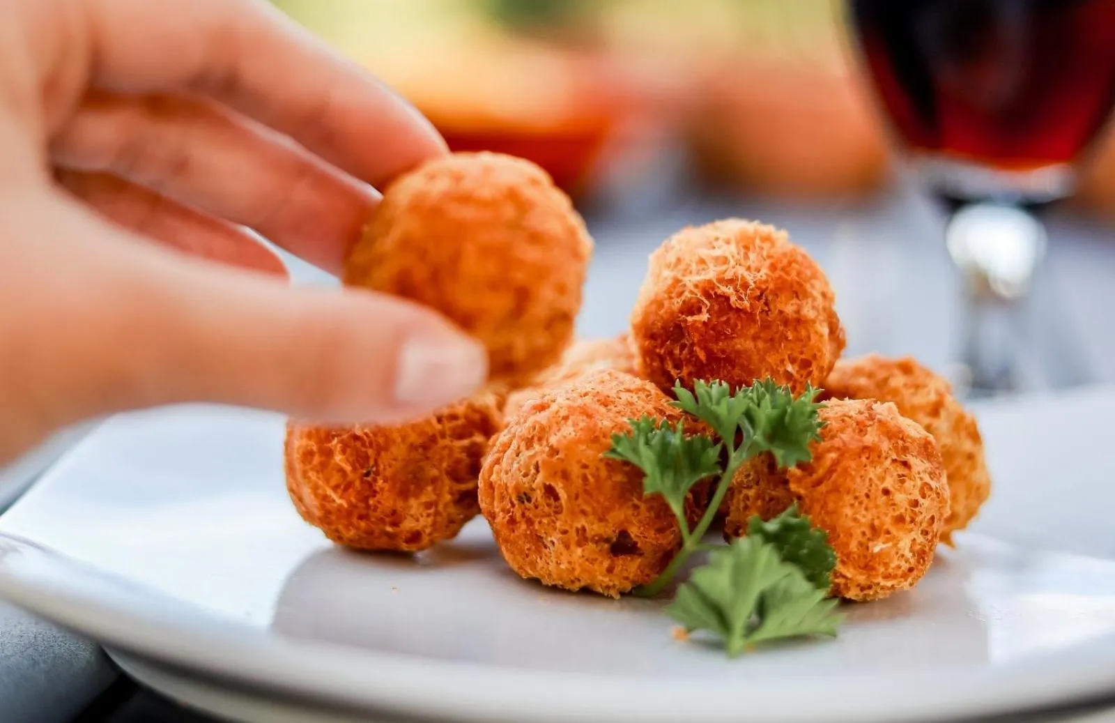 Restaurant/places to eat in Pontal da Ferradura