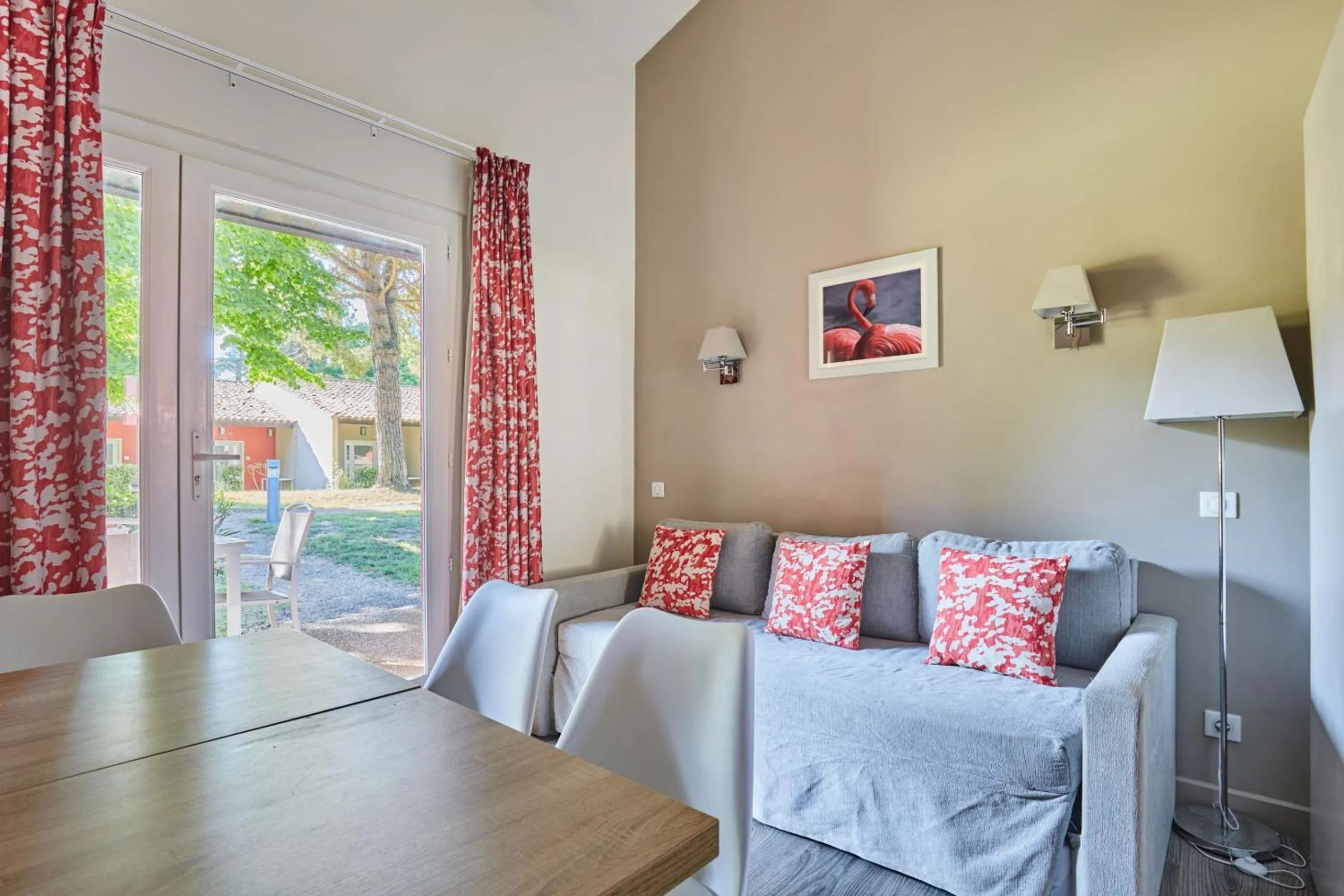 Dining area, Bed in Résidence Odalys Le Village Camarguais Les Gardians