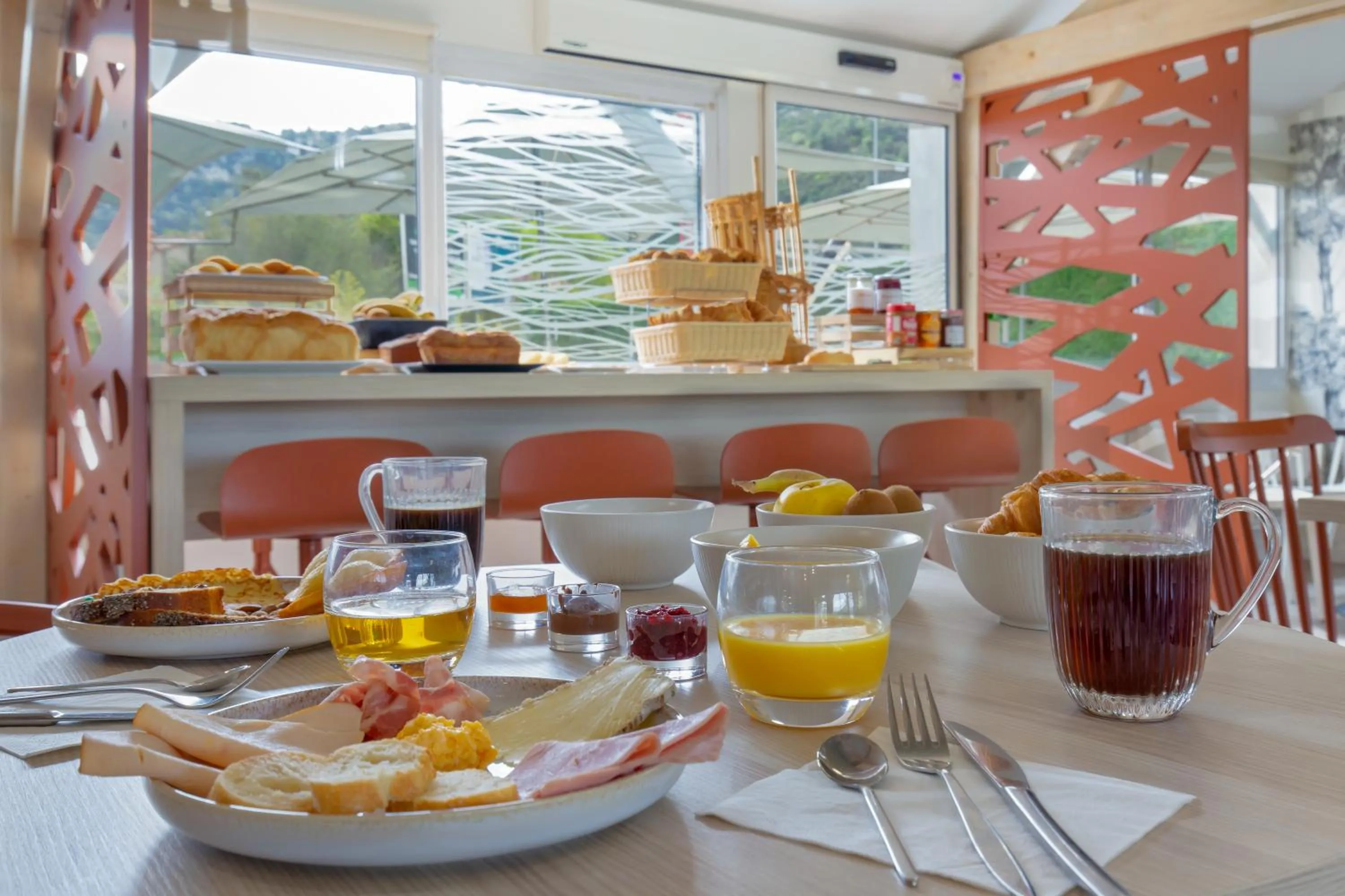 Breakfast in KYRIAD MARSEILLE EST - Aubagne Gémenos