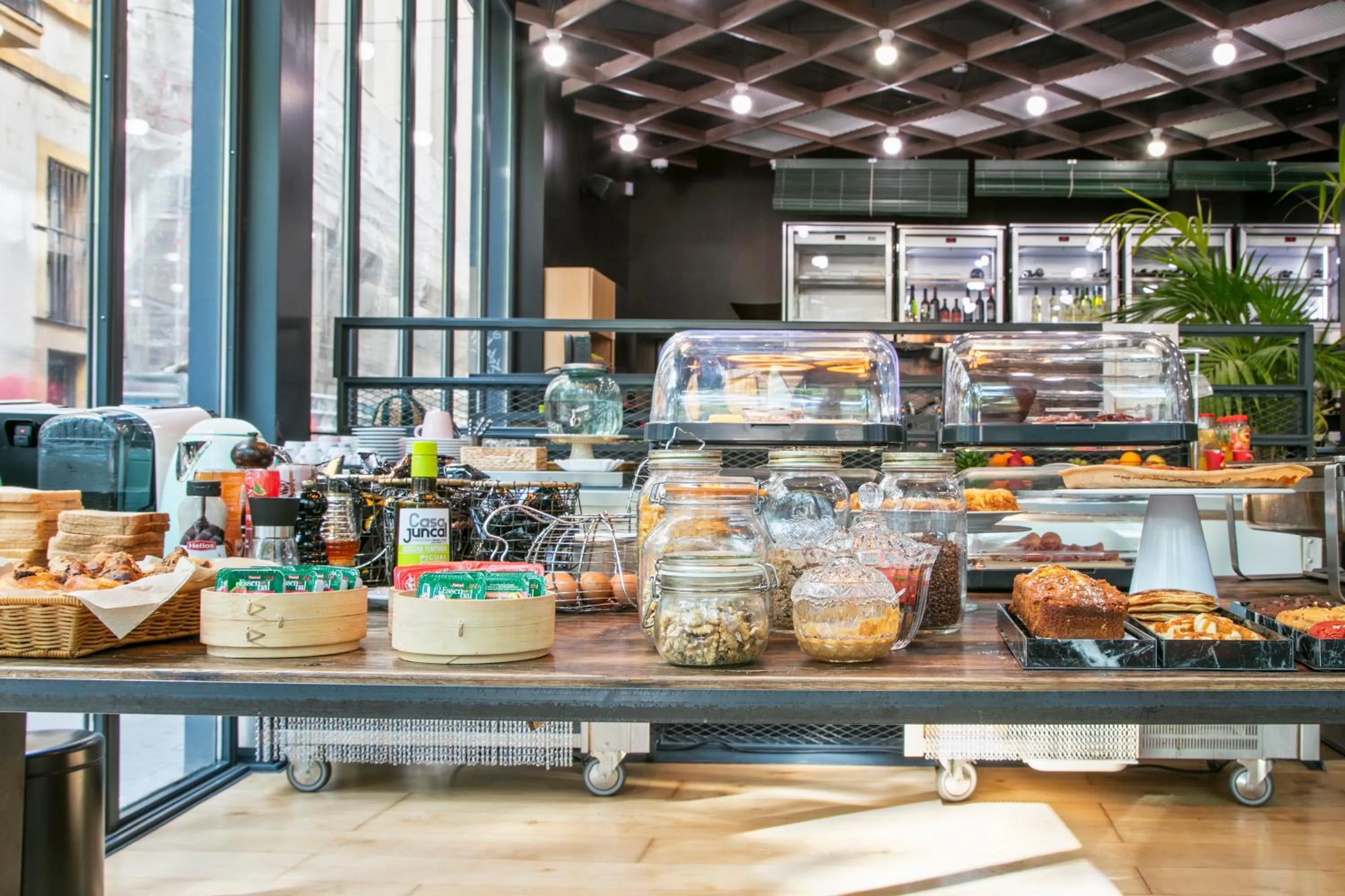 Breakfast in Niu Barcelona Hotel